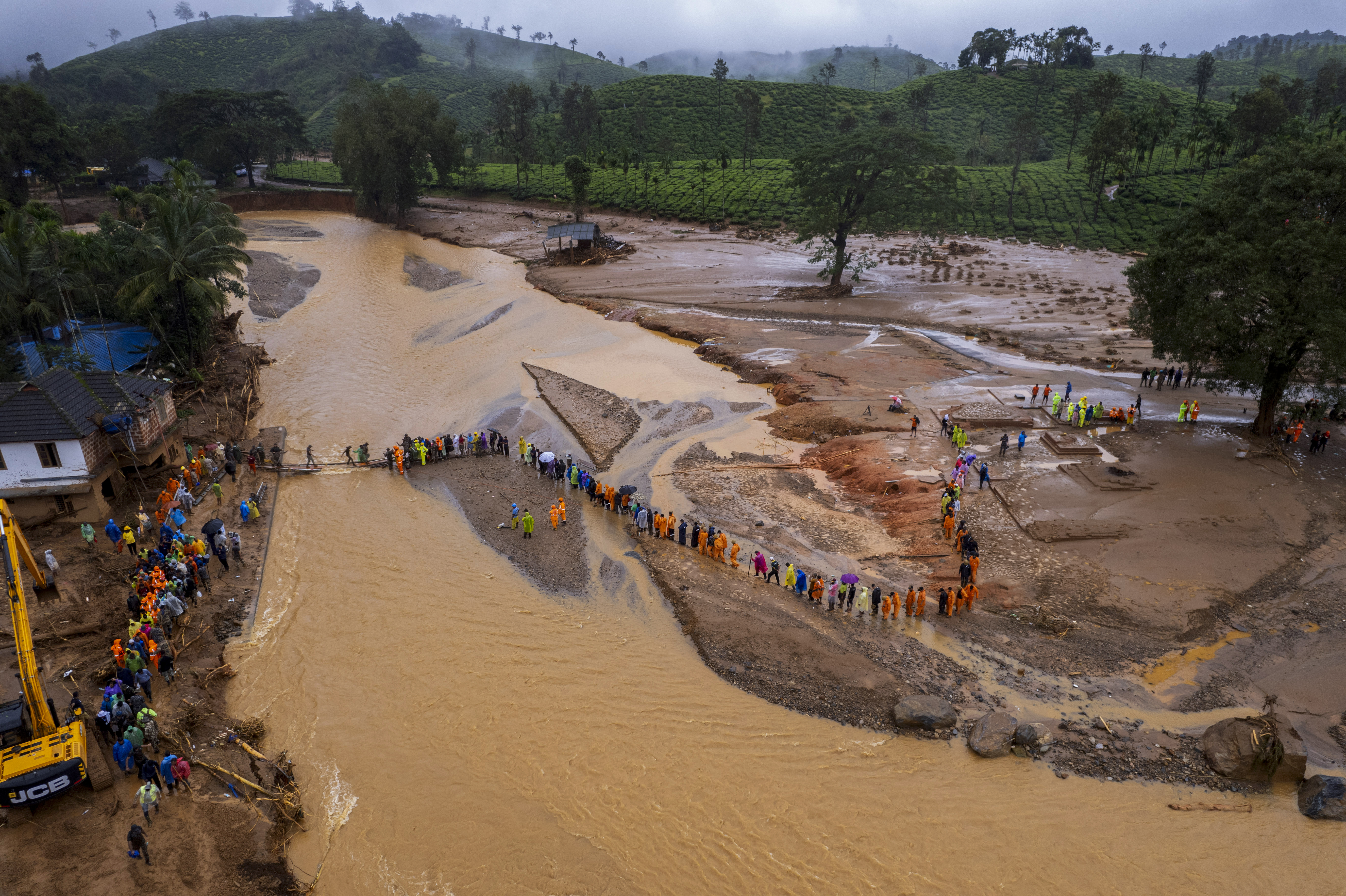 Wayanad landslides: Death toll rises to 151, rescue underway | AP News