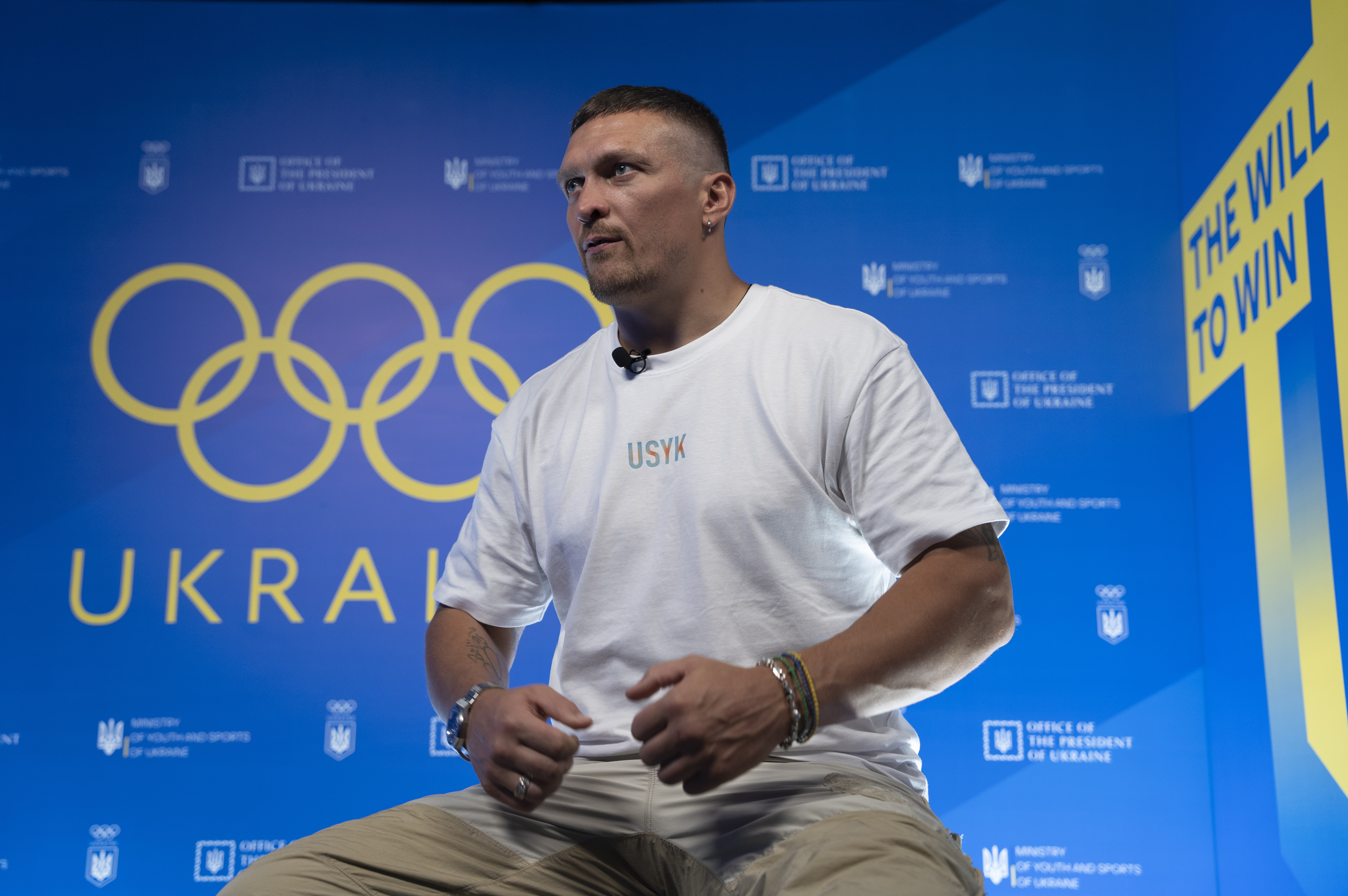 Boxing champion Oleksandr Usyk comes to Paris to support Ukrainian athletes at Olympics