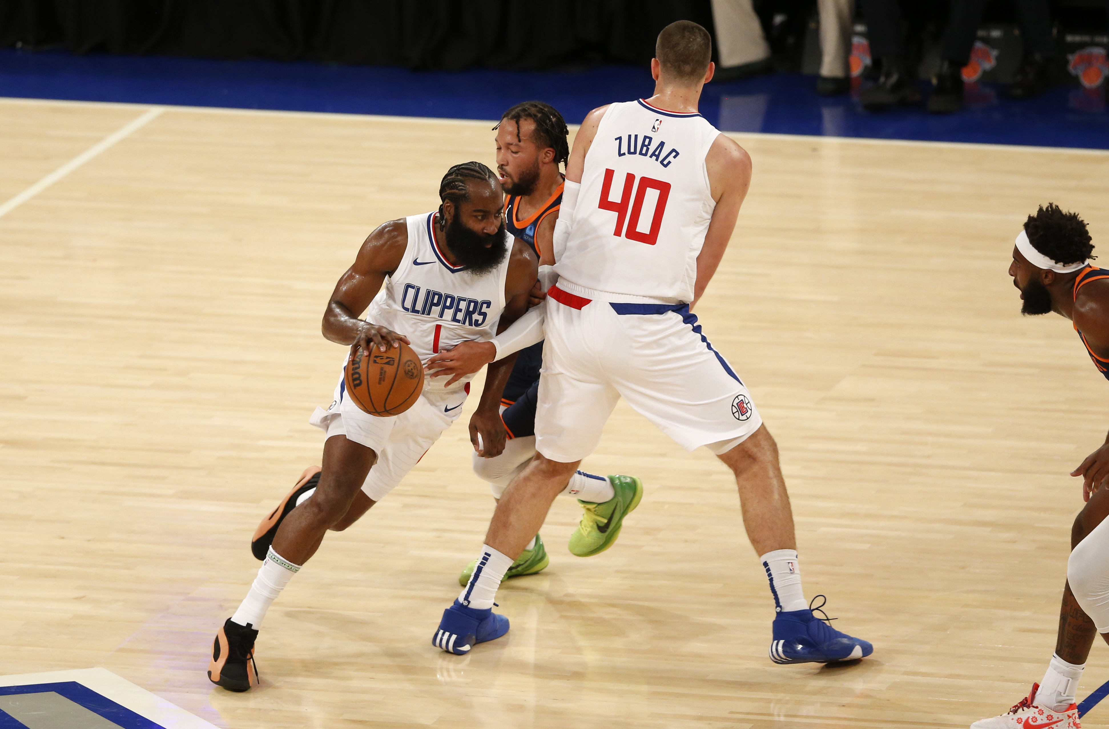 Harden has 17 in debut, but Clippers fall to Knicks after starting their  four stars together