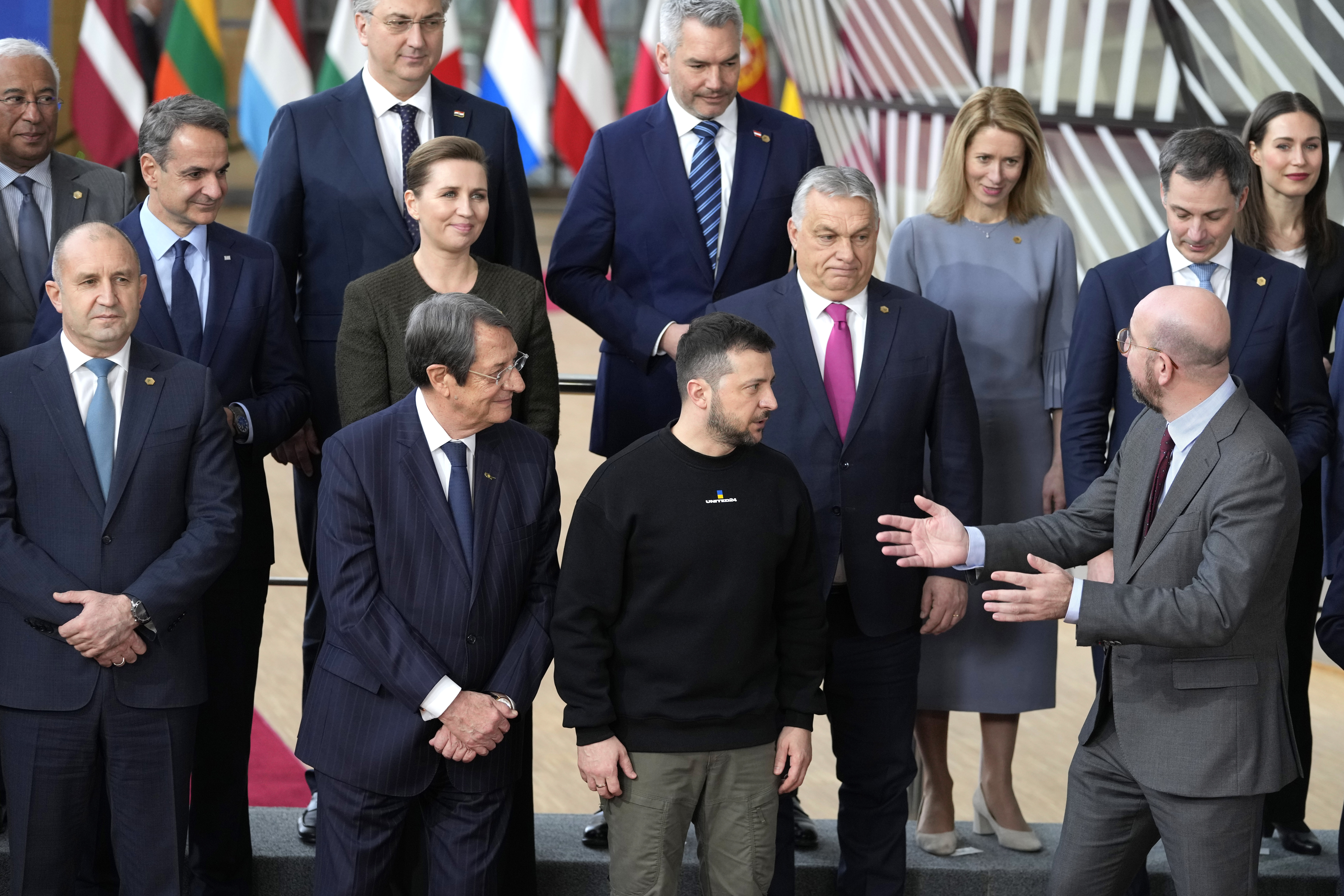 Ukraine: EU membership boosted, while Hungary's Orban vetoes aid
