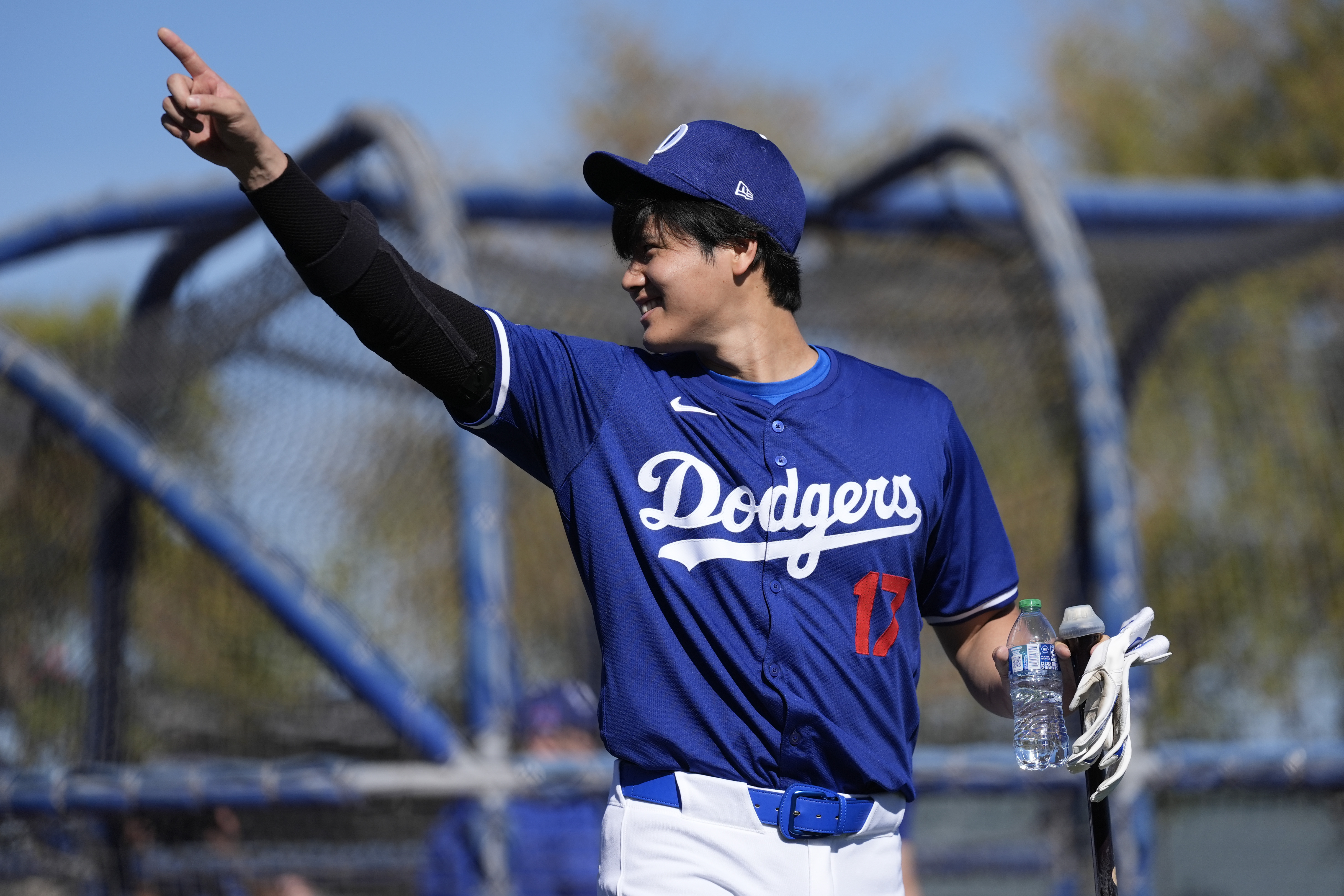 Dodgers store new uniform