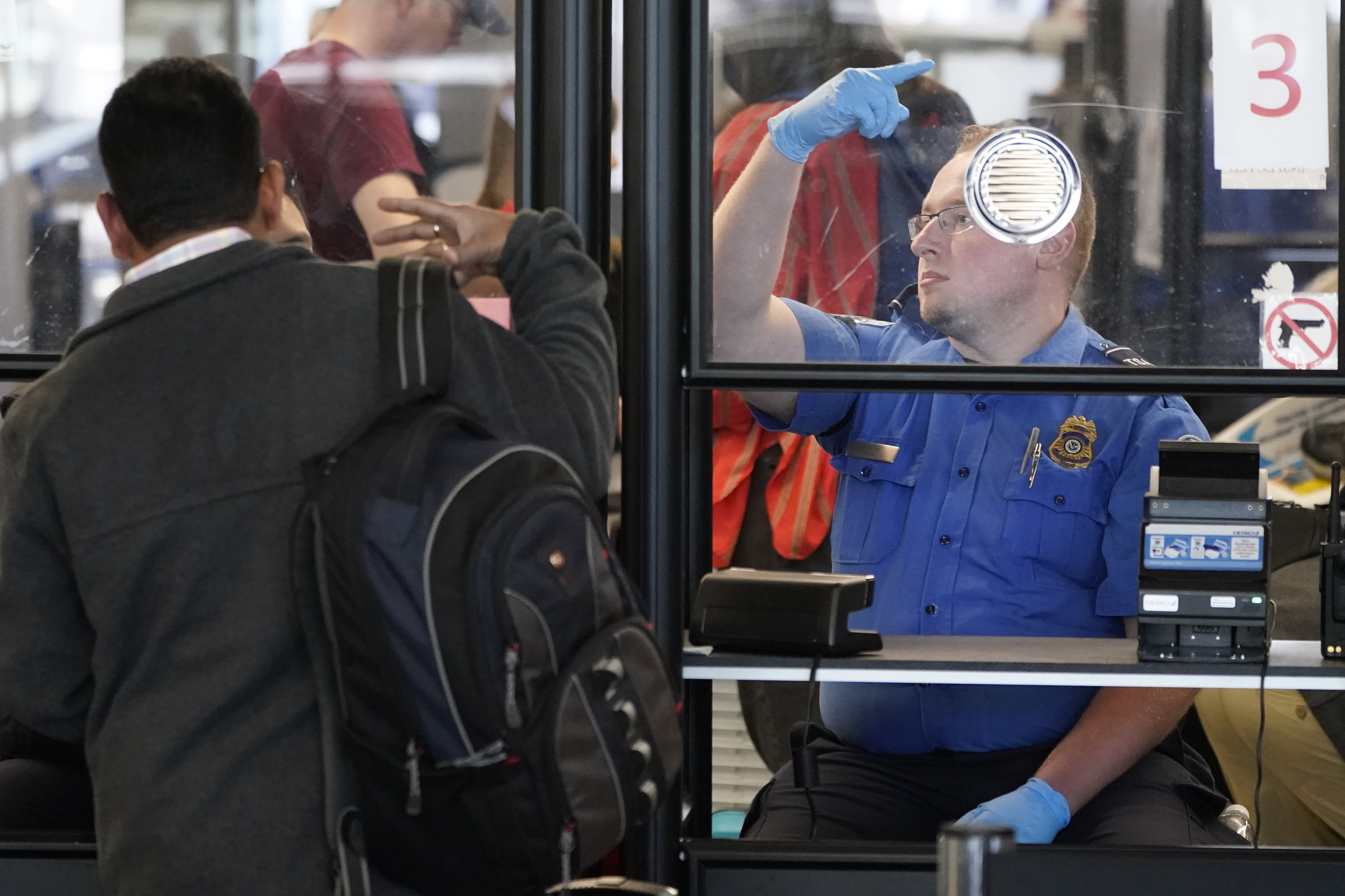 Good news, travelers: Your new California driver's license may be golden in  the coming years for airport security - Los Angeles Times