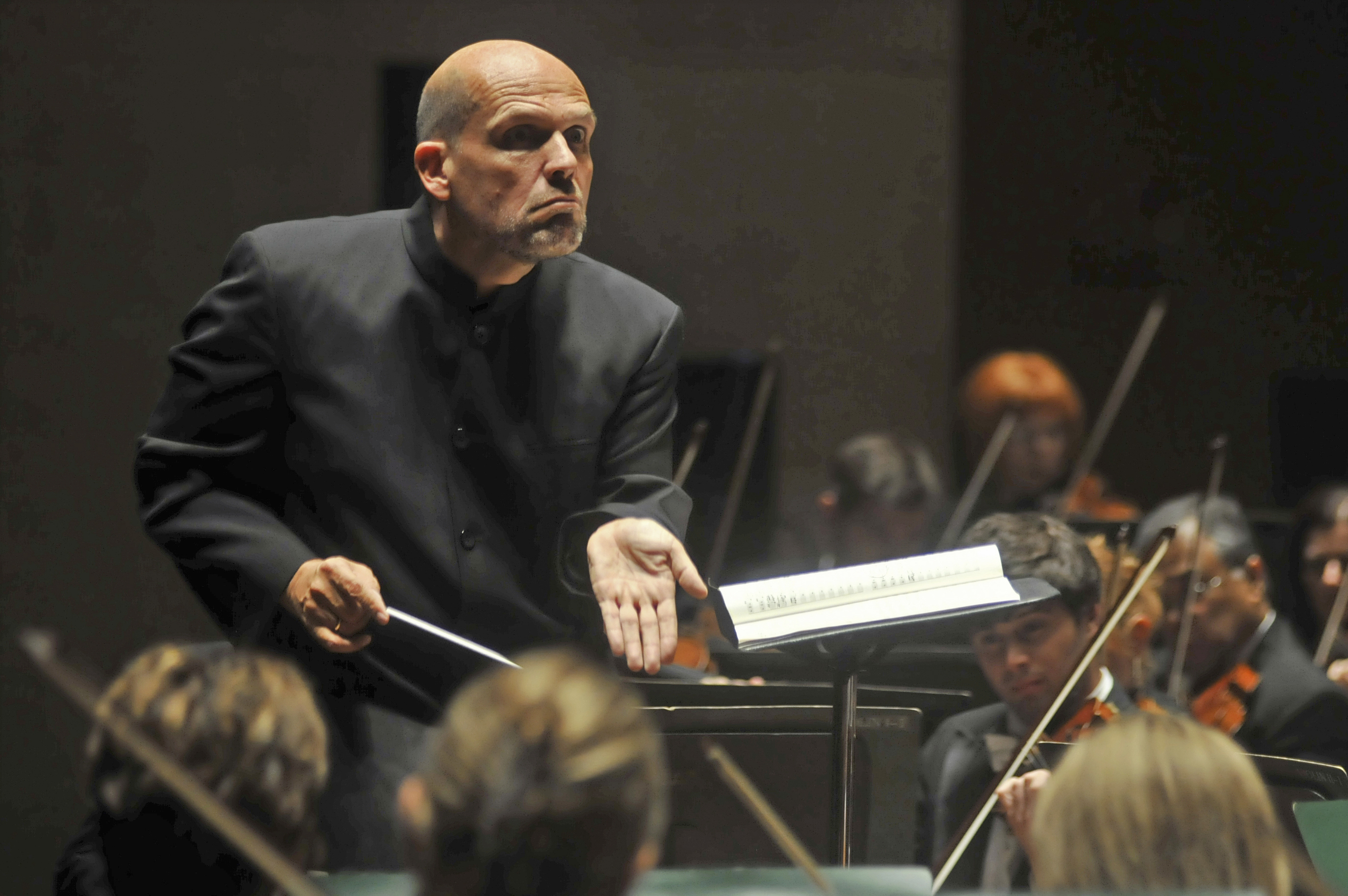 New York Philharmonic's outgoing director Jaap van Zweden will lead a  French radio orchestra | AP News