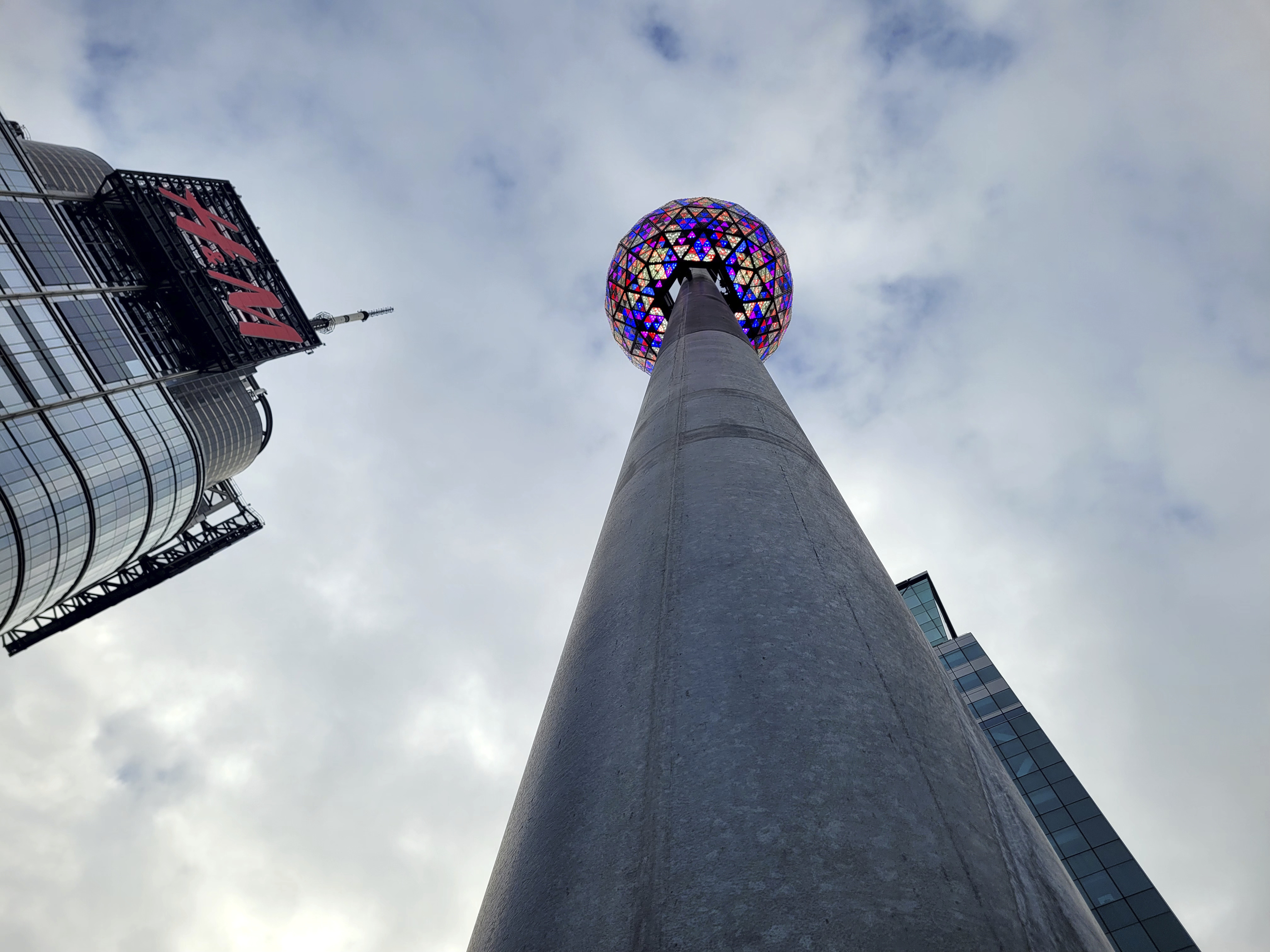 NYC on Alert as Revelers Gather for New Year's Eve Ball Drop in Times  Square - The New York Times