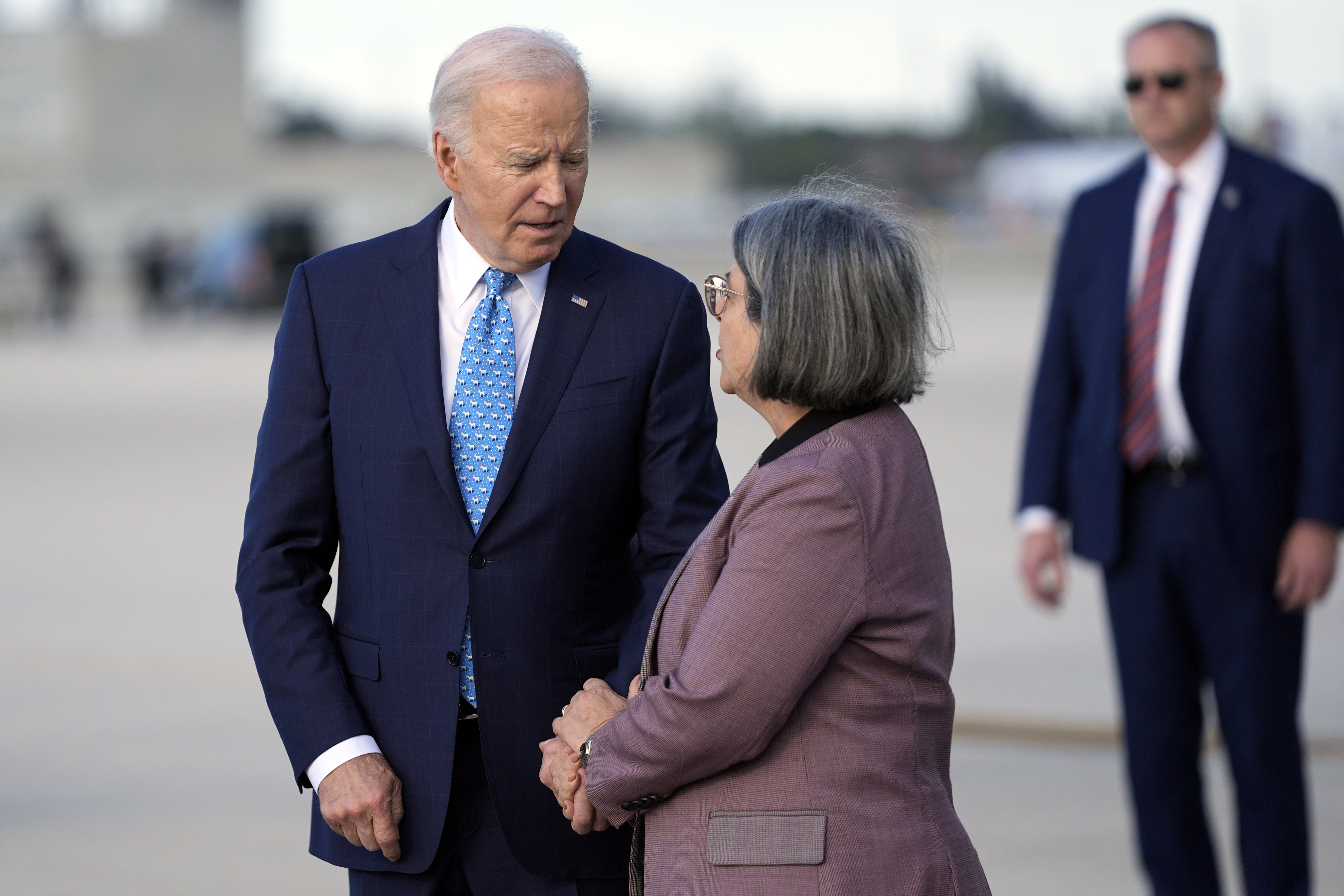 Bloomberg offre 100 millions d'euros pour soutenir Biden en Floride -  Challenges