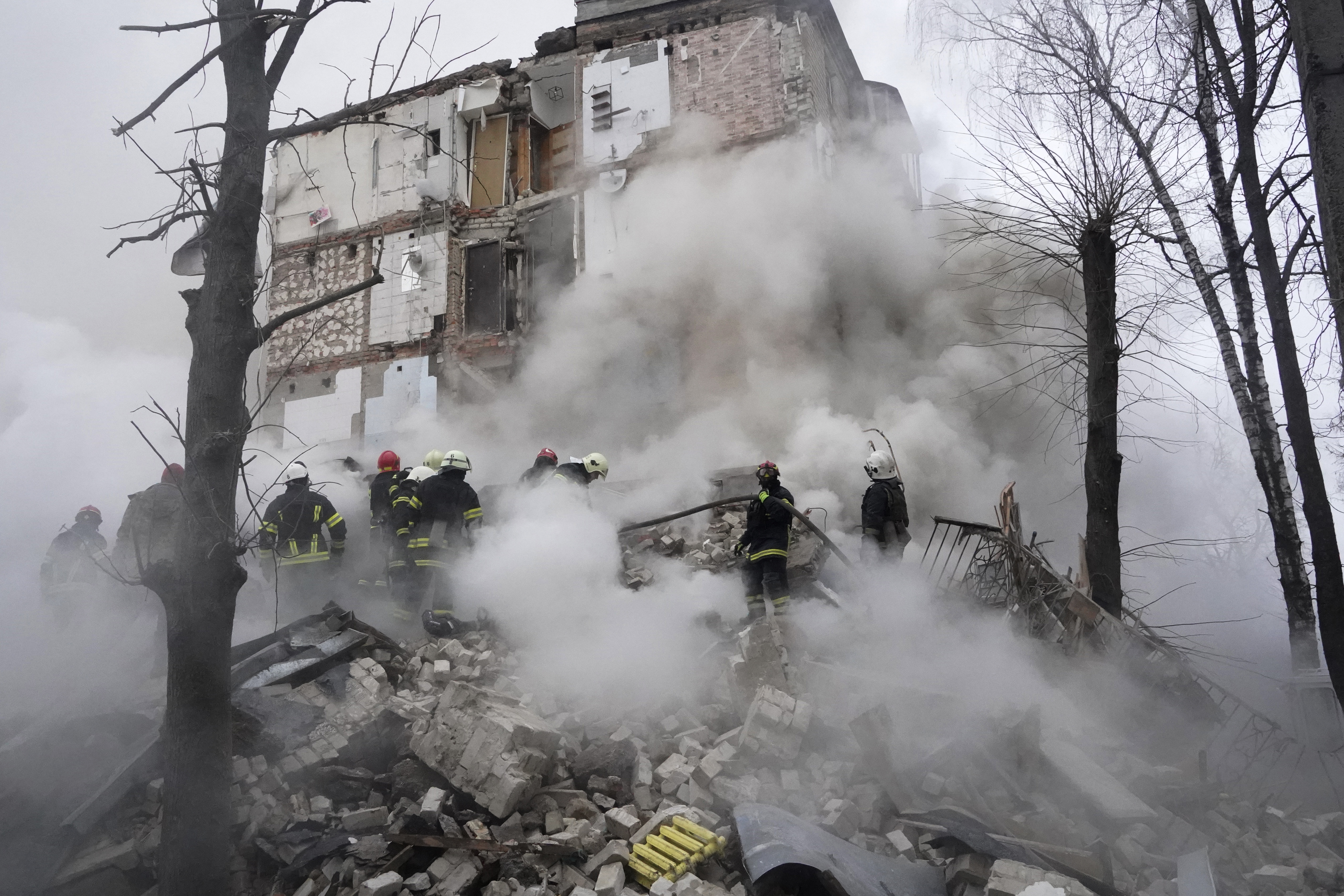 Russian missiles strike Ukrainian cities, killing at least 7