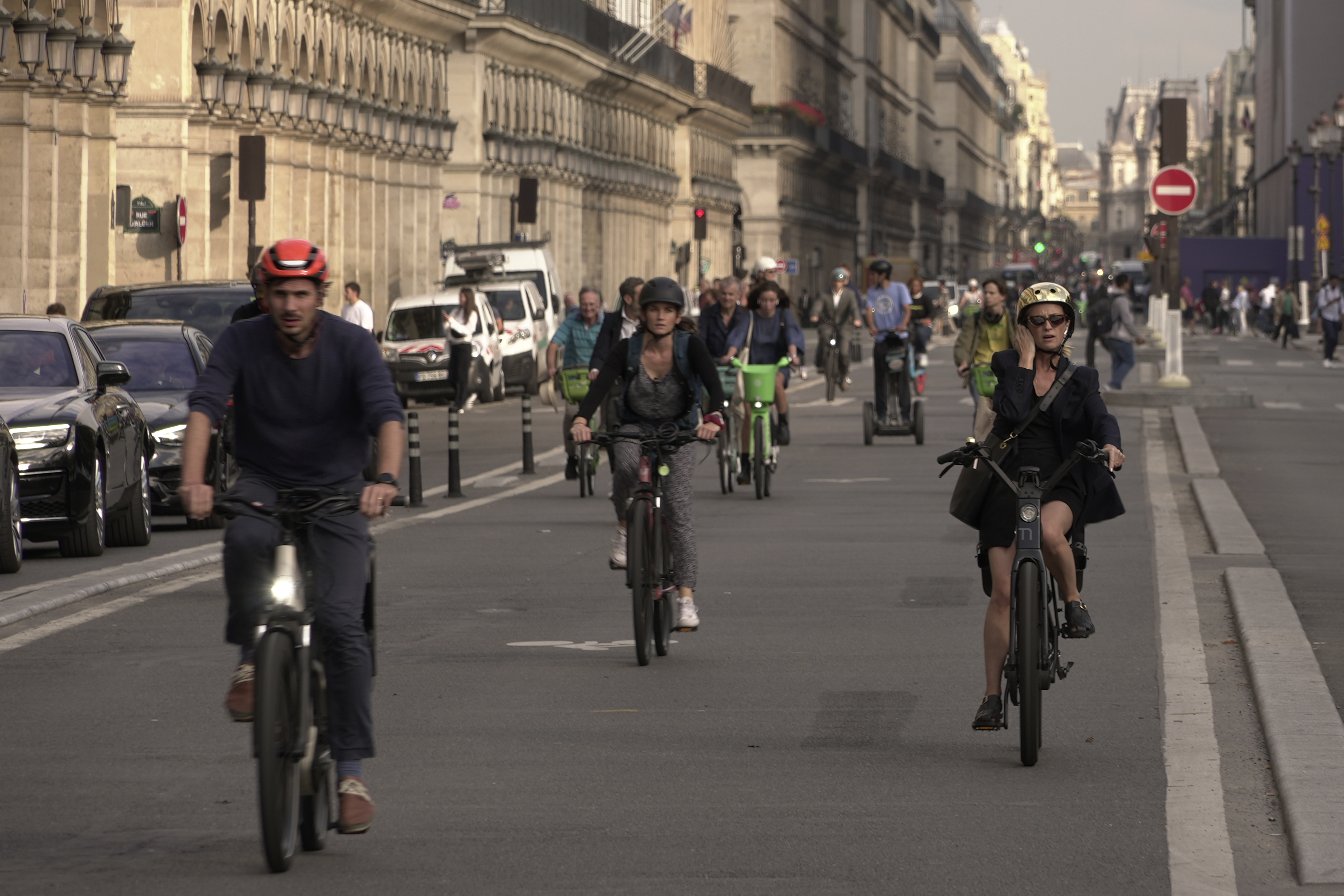 Paris is seeing a new kind of road rage Bike lane traffic jams