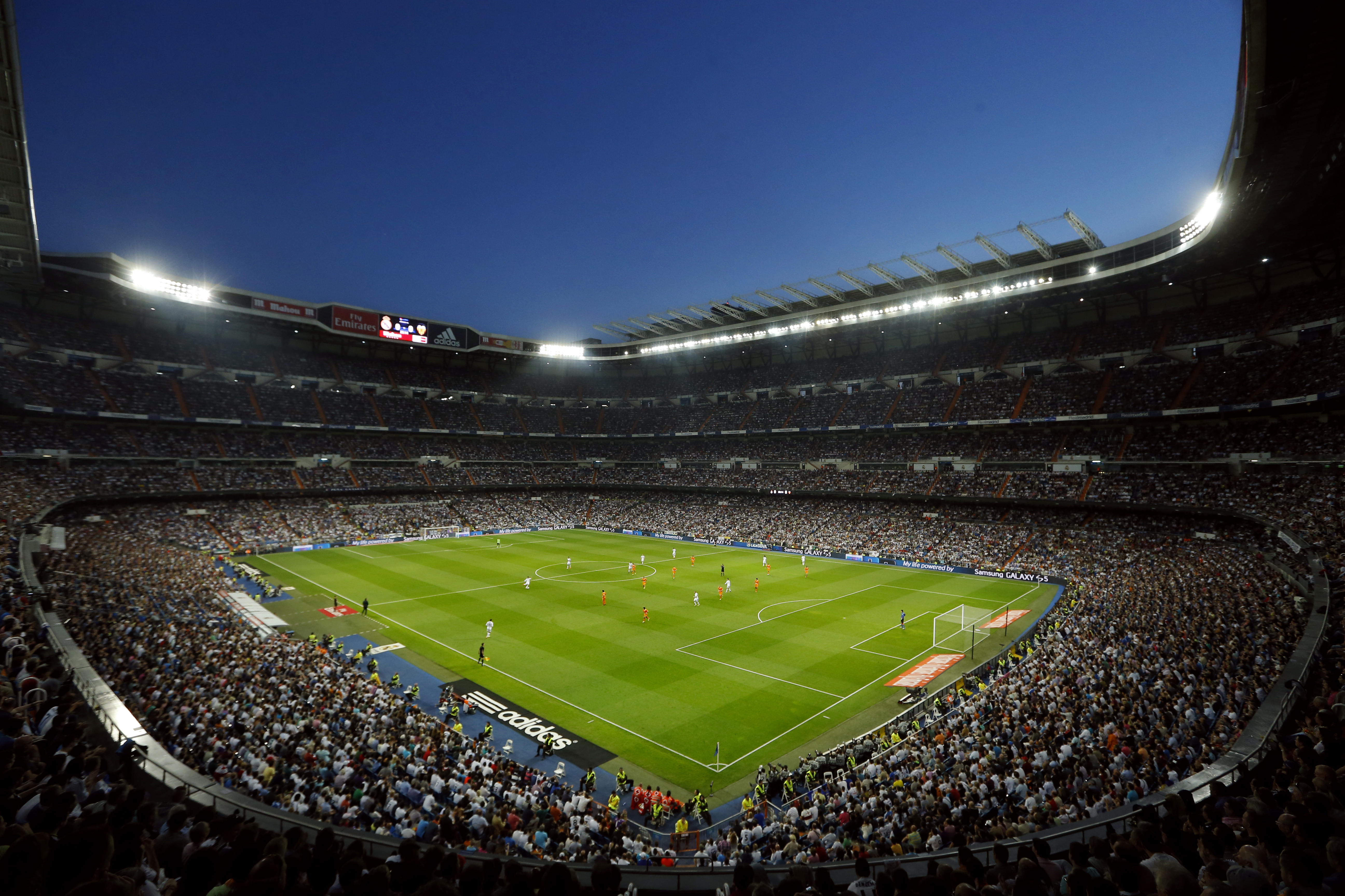 Discover Madrid: Santiago Bernabéu. Football stadiums