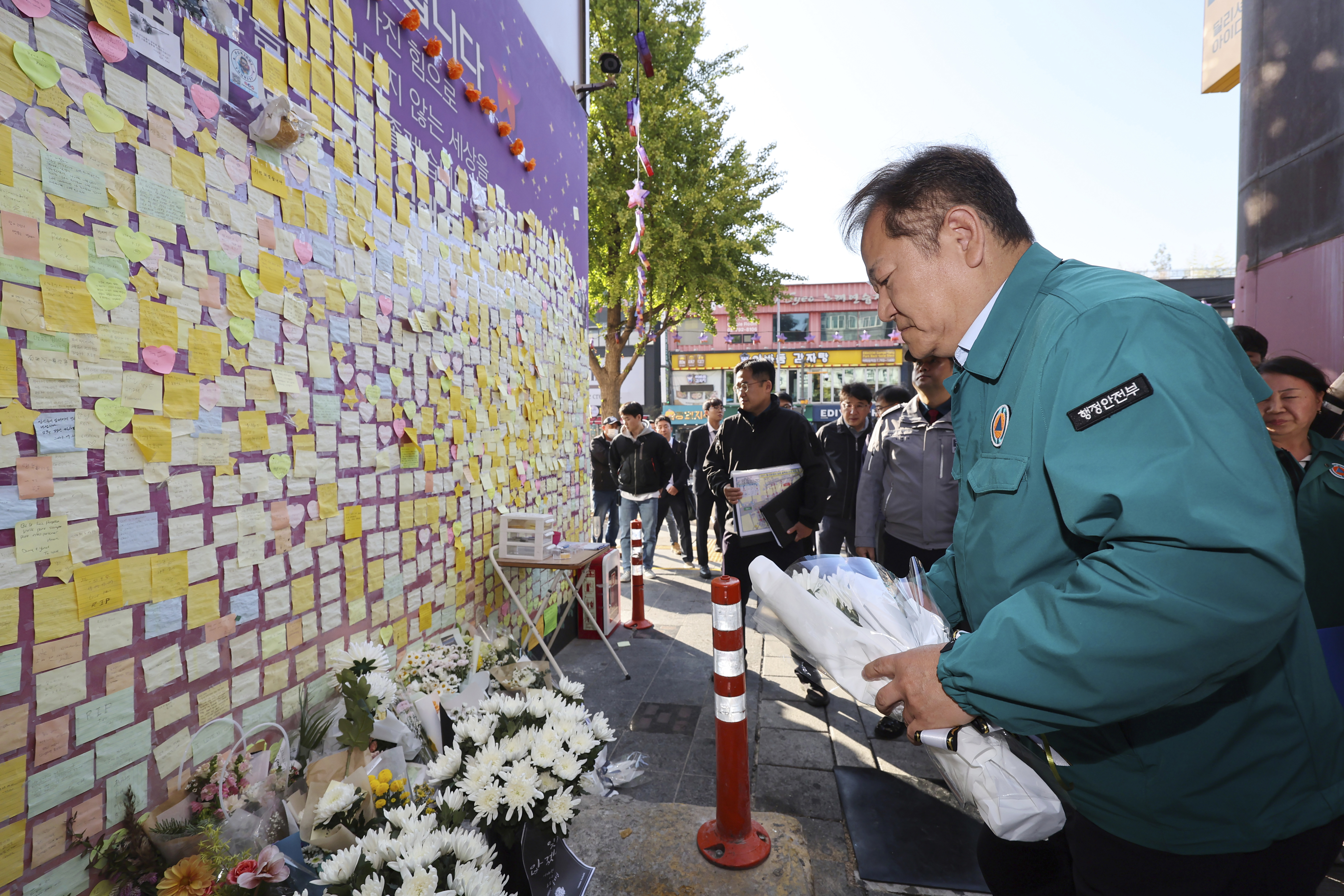 South Koreans hold subdued Halloween celebrations a year after