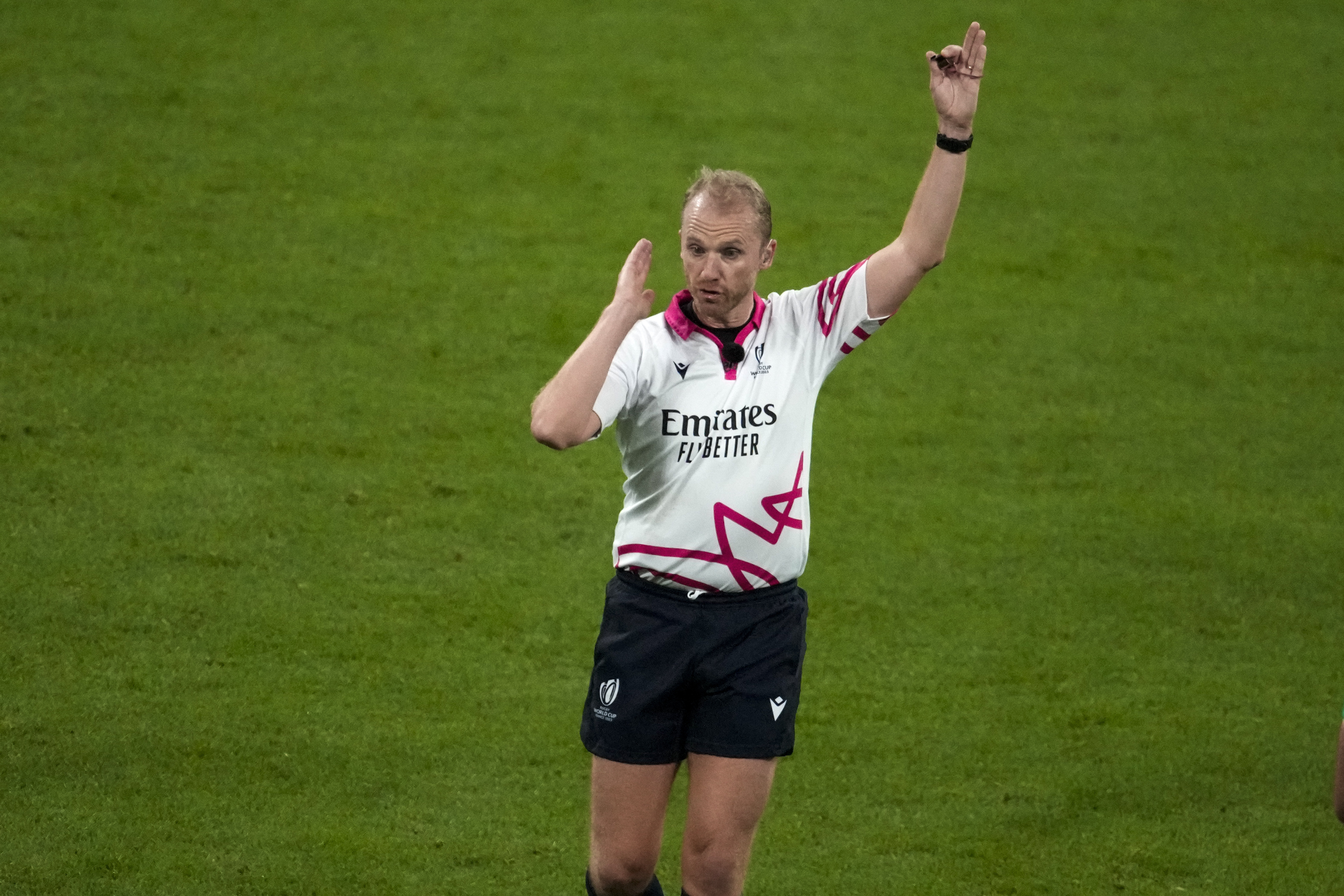 Wayne Barnes to referee Rugby World Cup final | AP News