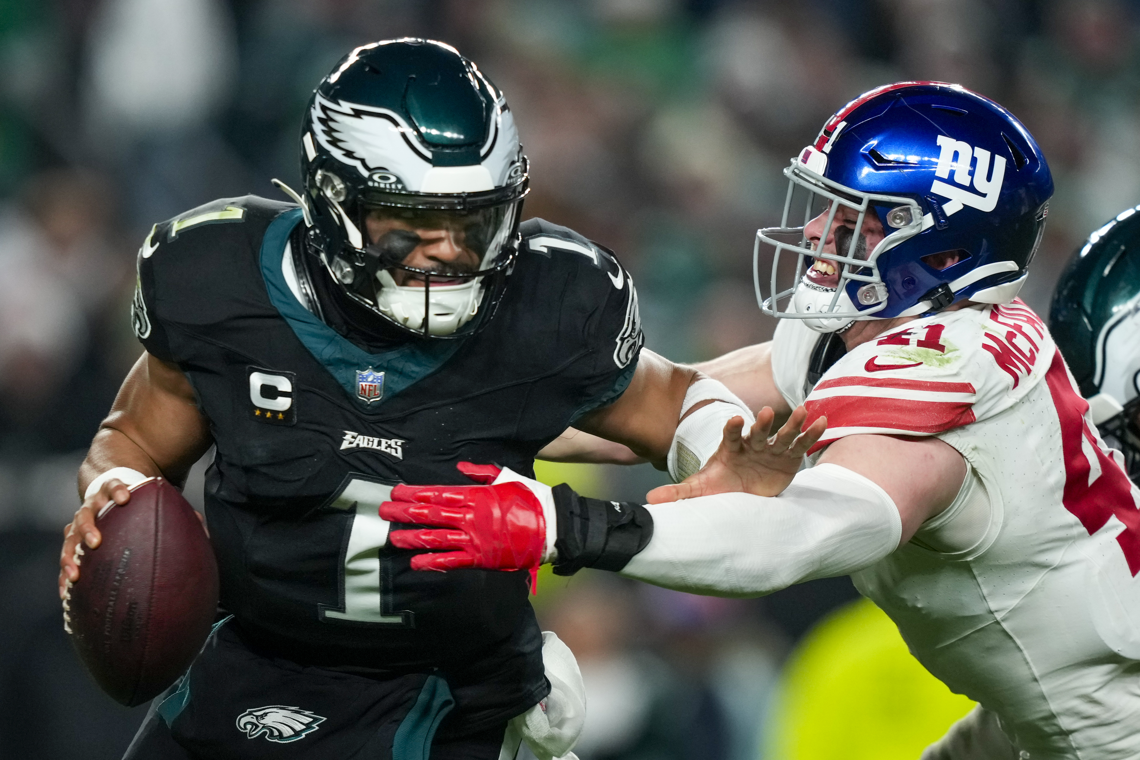 Eagles end 3-game skid, maintain control of NFC East title hopes