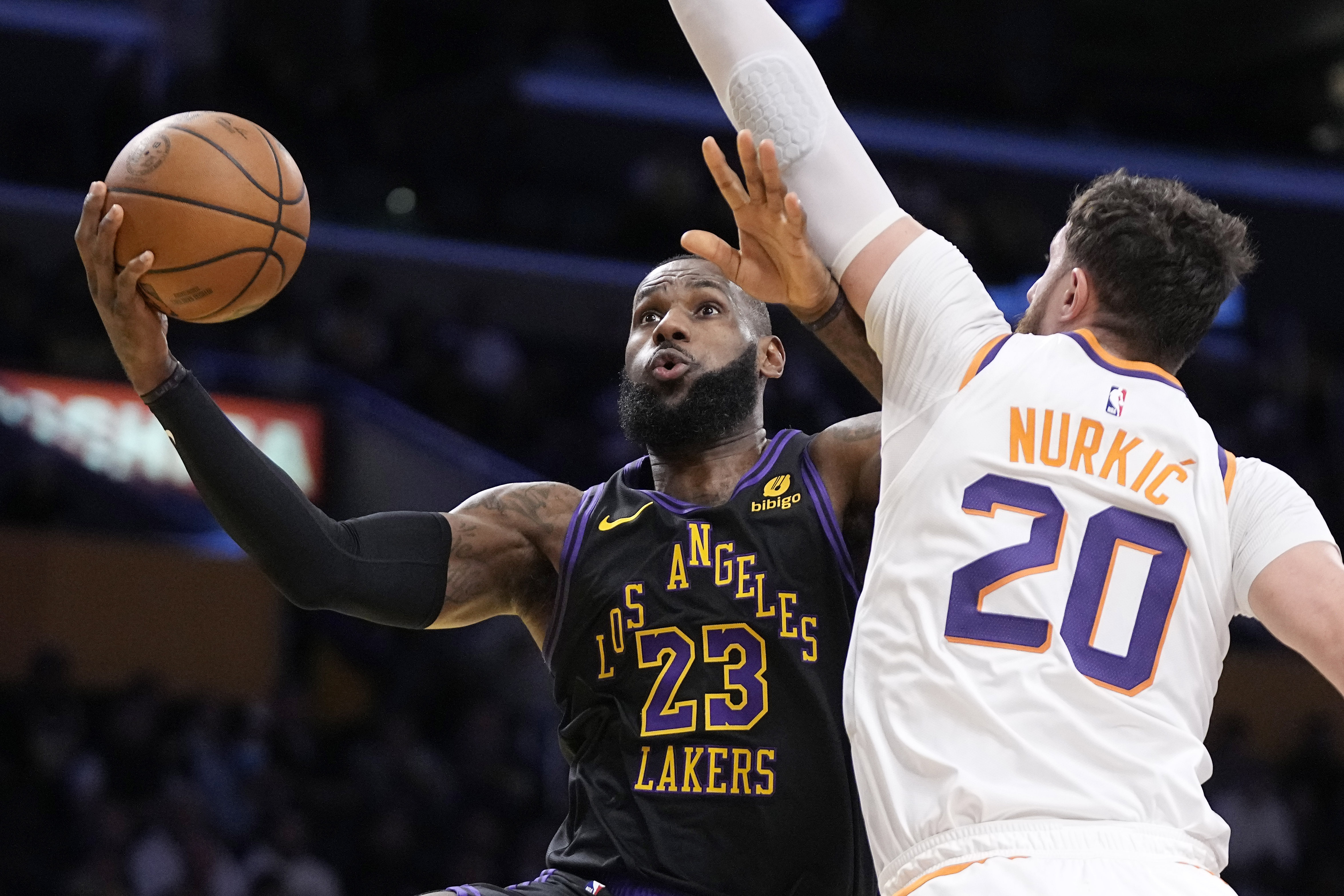 Lakers suns sales lebron