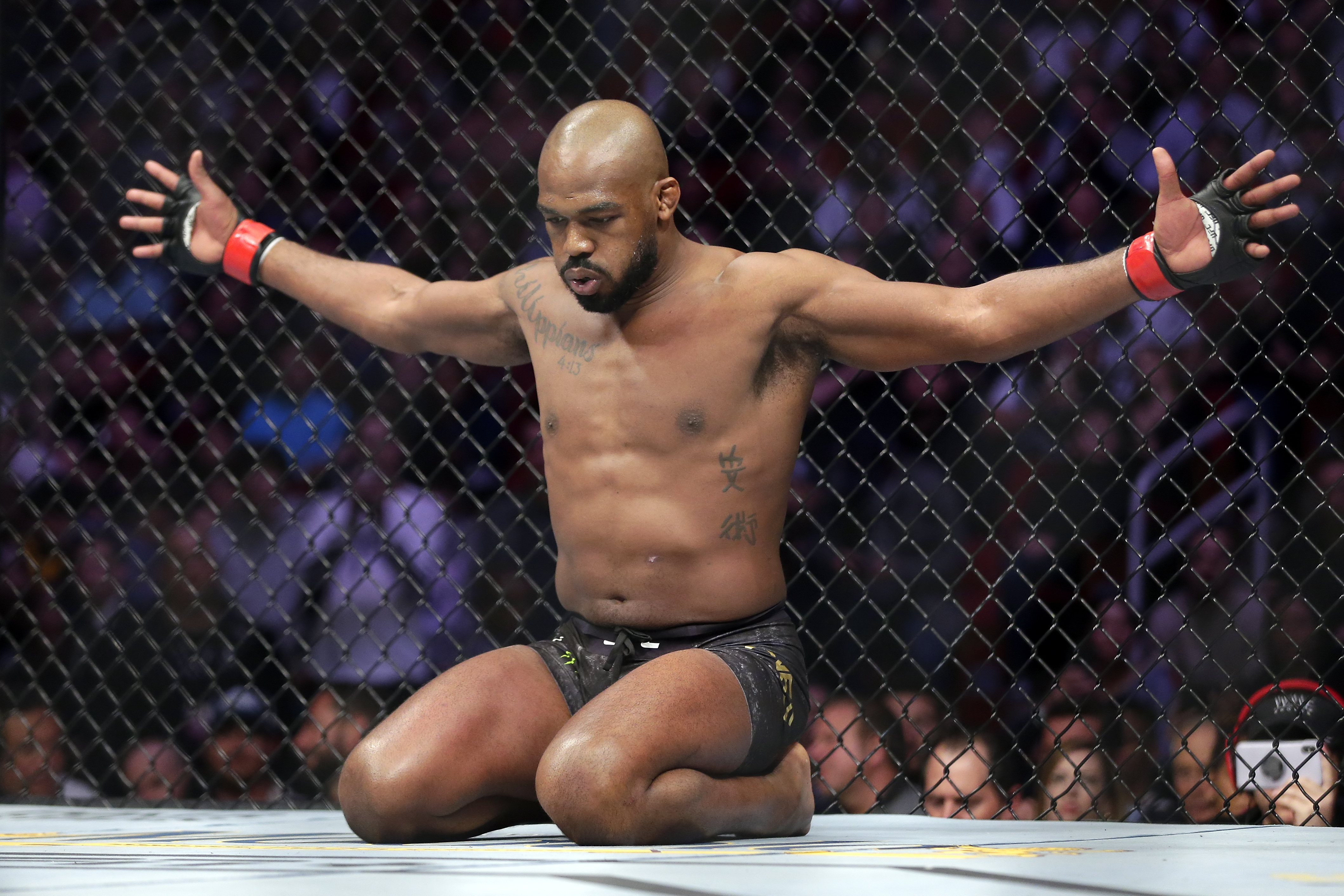 UFC heavyweight champion Jon Jones injured, title fight at MSG vs. Stipe  Miocic called off