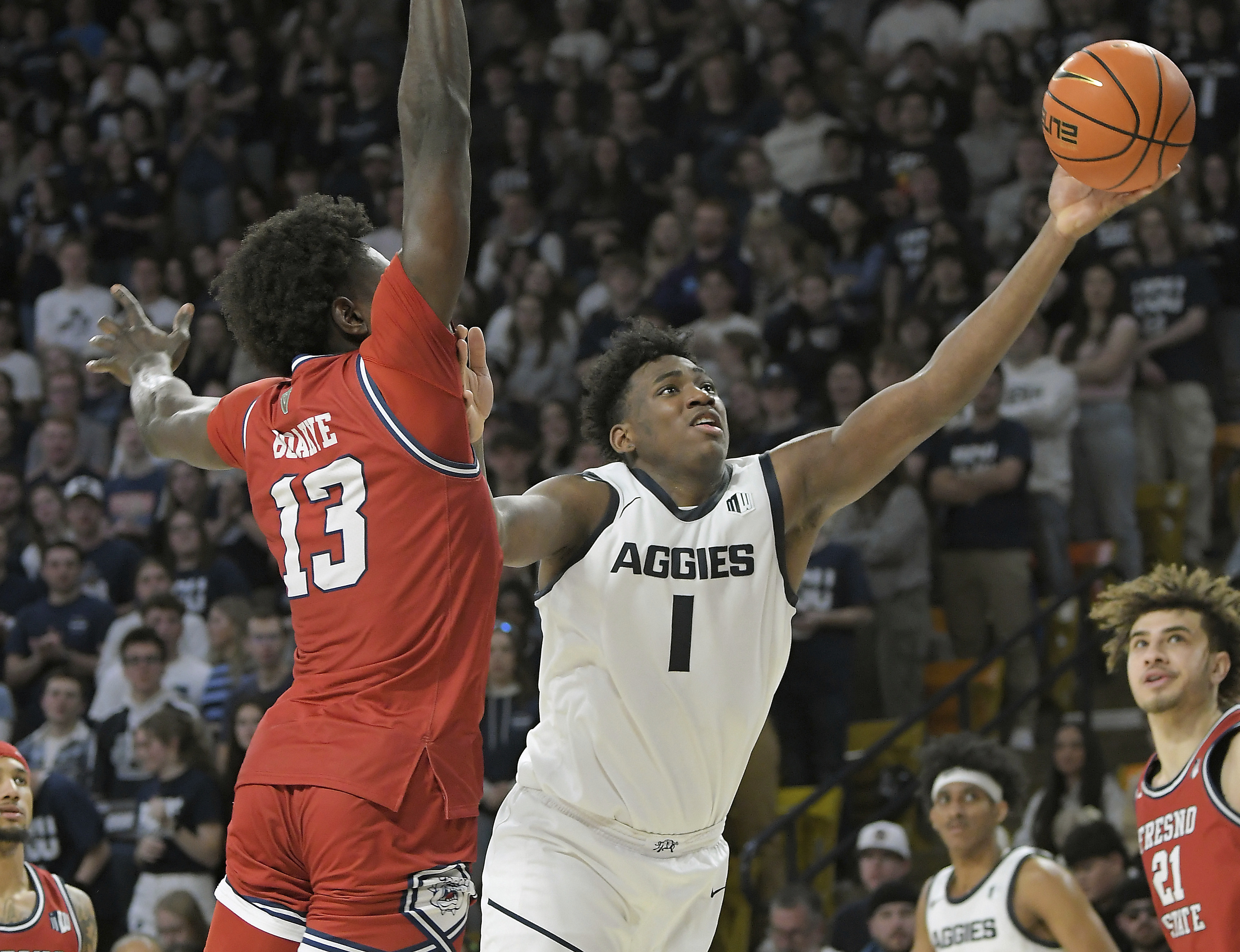 Great Osobor s 20 points power No. 16 Utah State past Fresno State