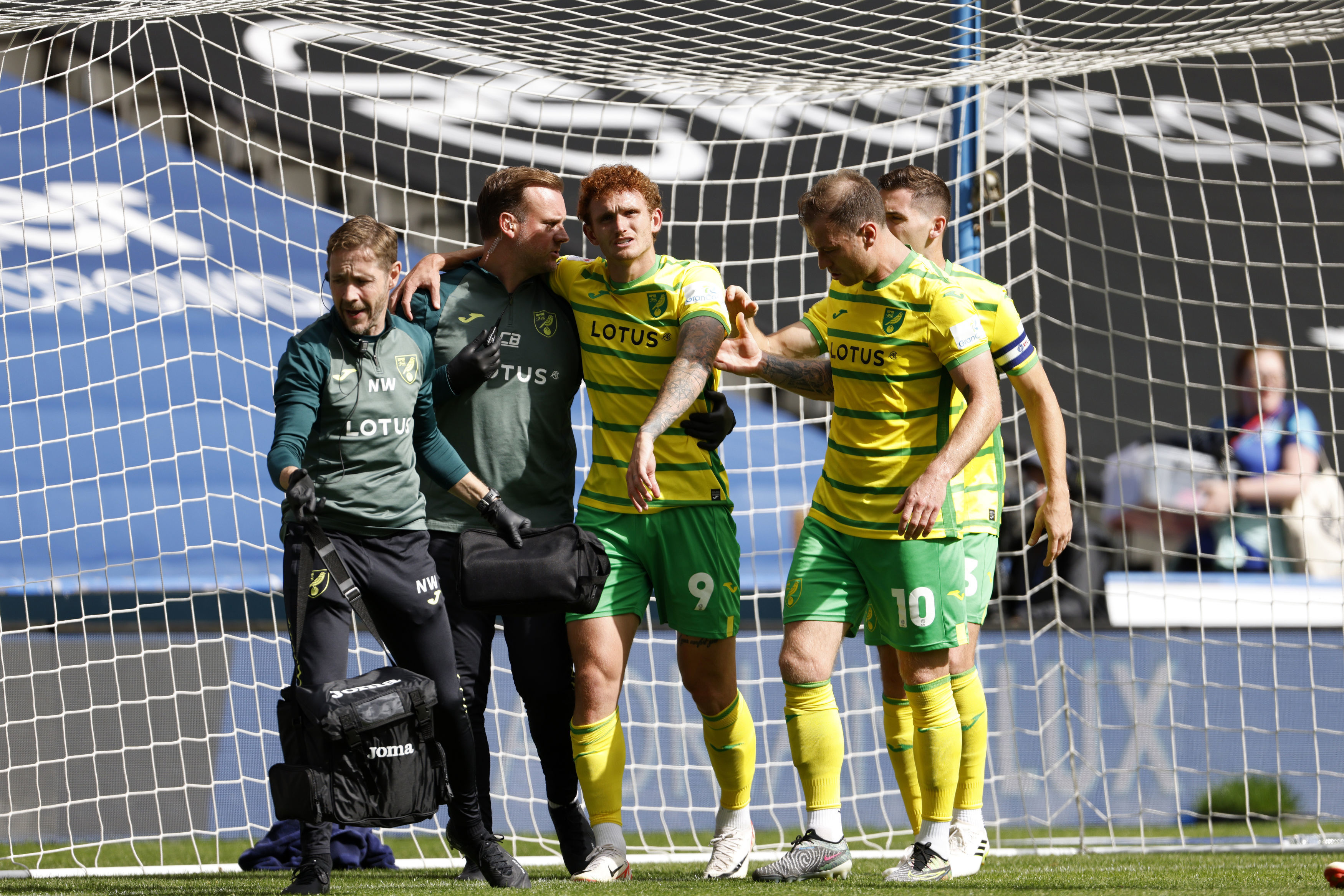 US forward Josh Sargent injures ankle while scoring for Norwich in win | AP  News