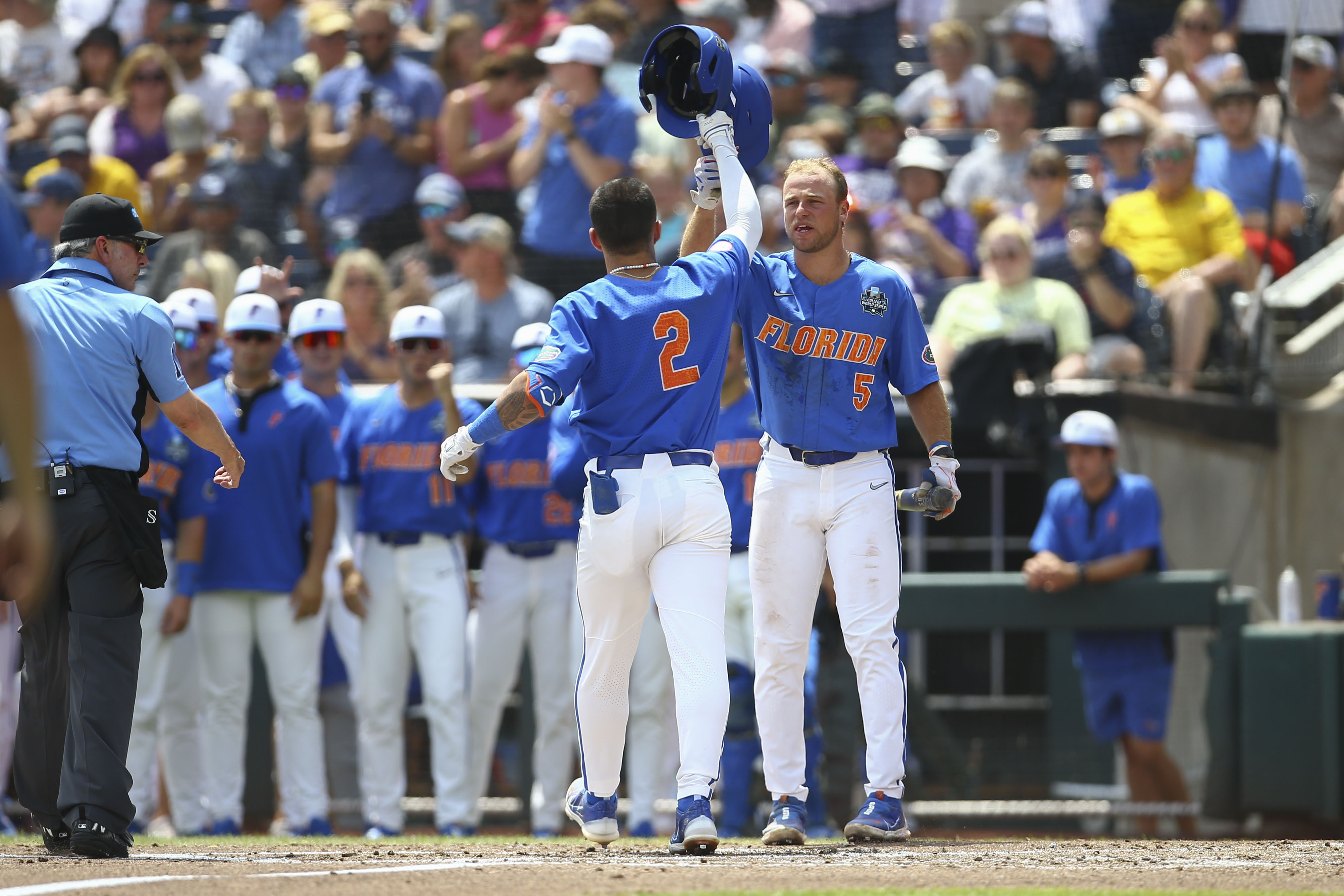 LSU wins 1st College World Series title since 2009, beating Florida 18-4  one day after 20-run loss