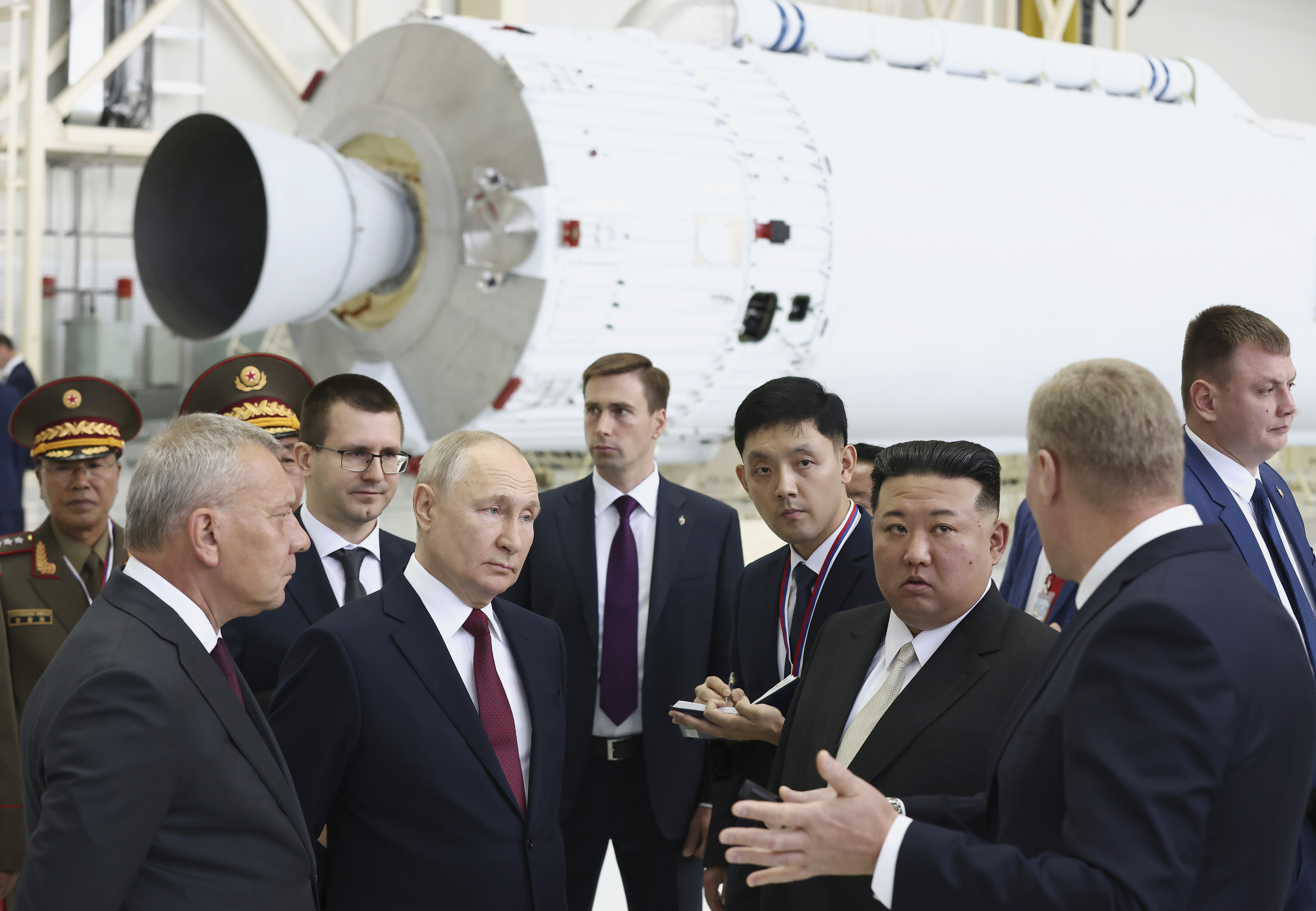 Top Russian, North Korean diplomats discuss exchanges in economy
