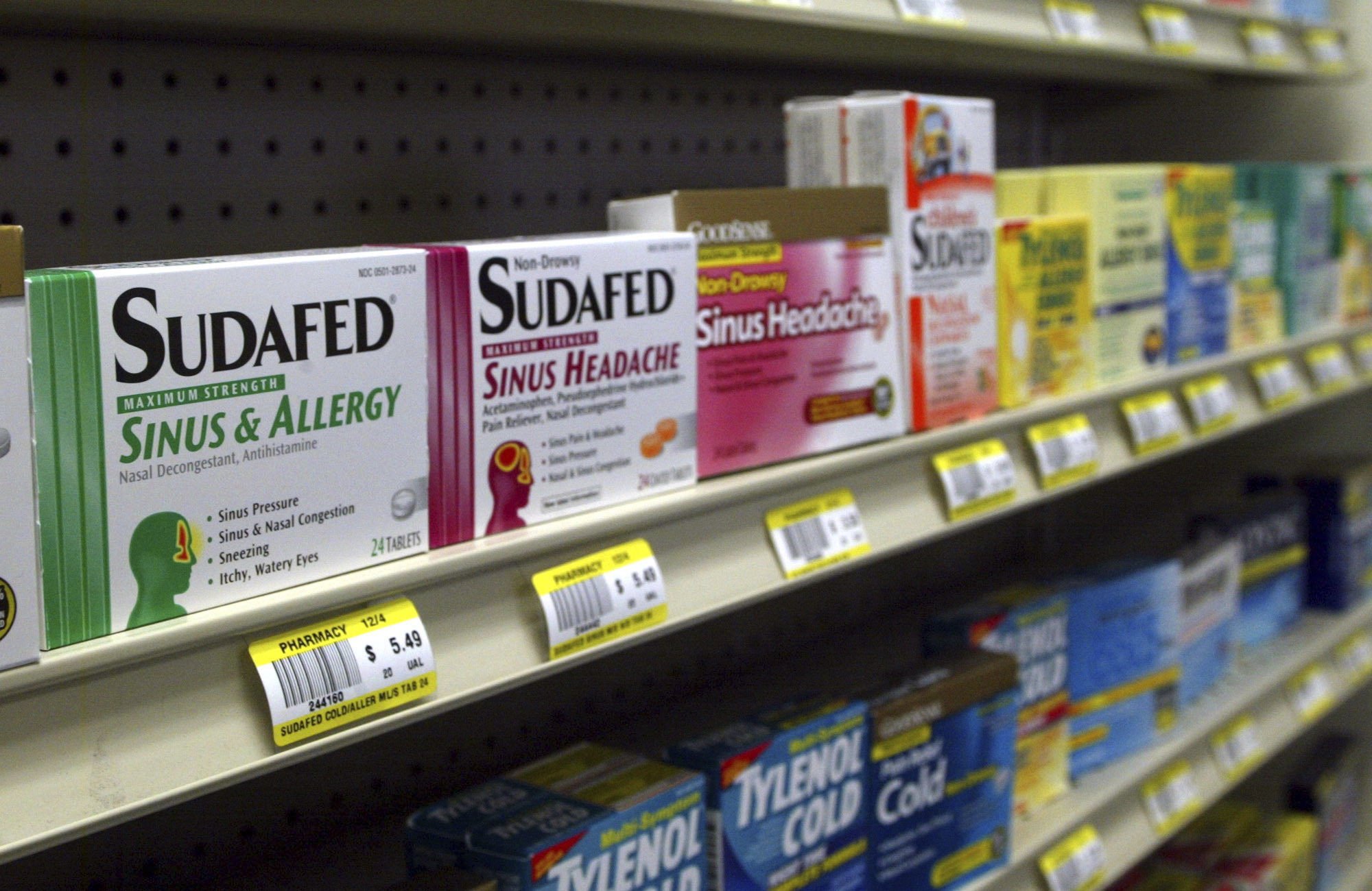 Popular nasal decongestant doesn't actually relieve congestion, FDA  advisers say