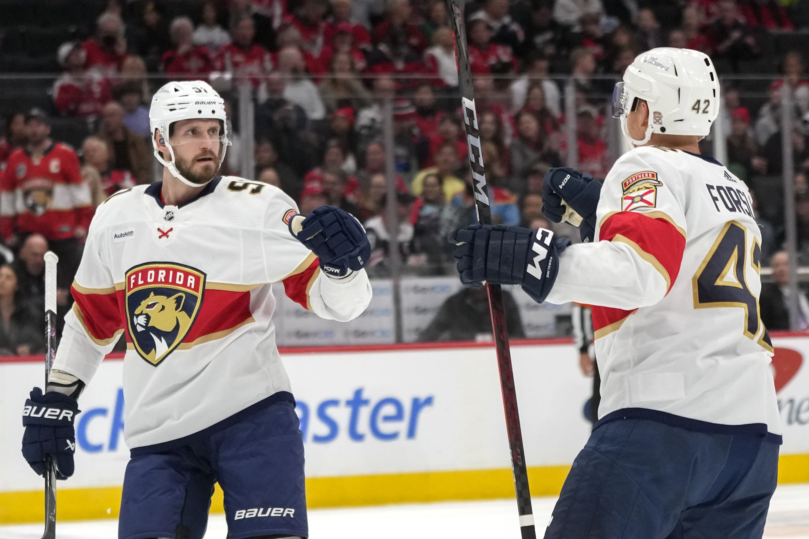 Panthers beat Caps in OT, win series for 1st time since '96