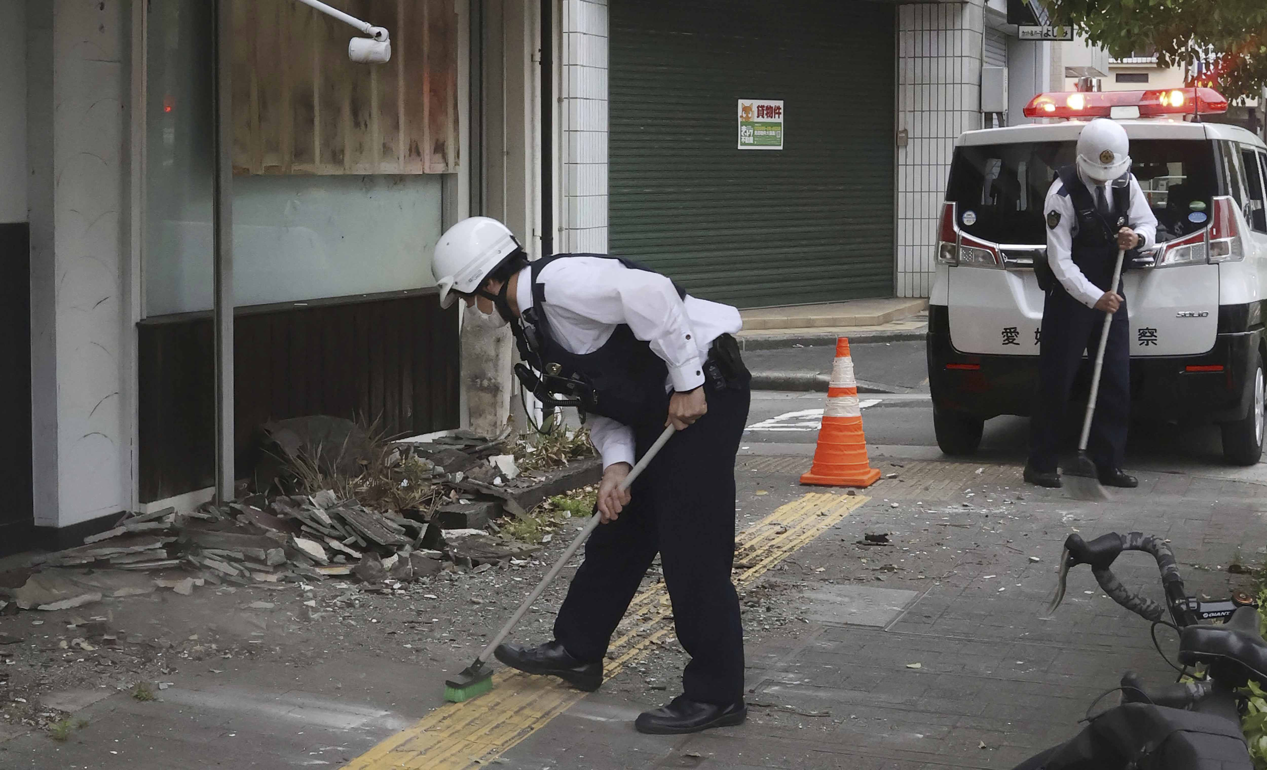 A strong earthquake in Japan leaves 9 people with minor injuries. But there  was no tsunami danger | AP News