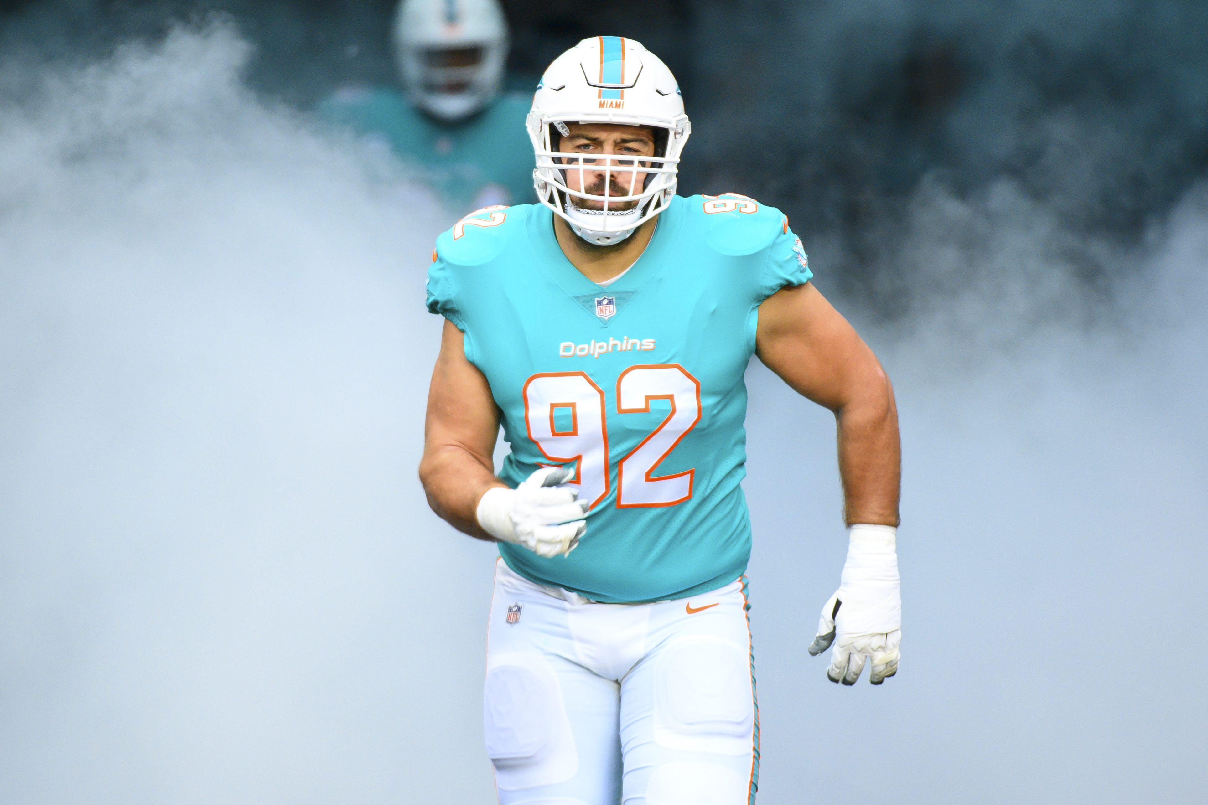 Dolphins extend DT Zach Sieler through 2026 season | AP News