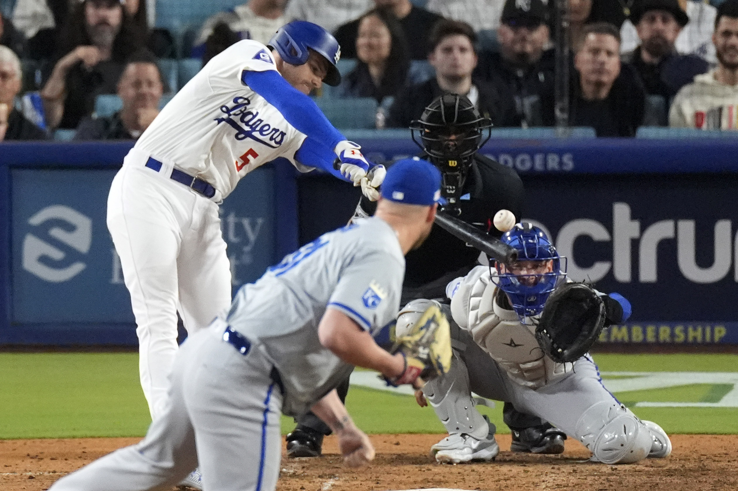 Dodgers on the cusp of NL West title after topping Mariners 6-3 | AP News