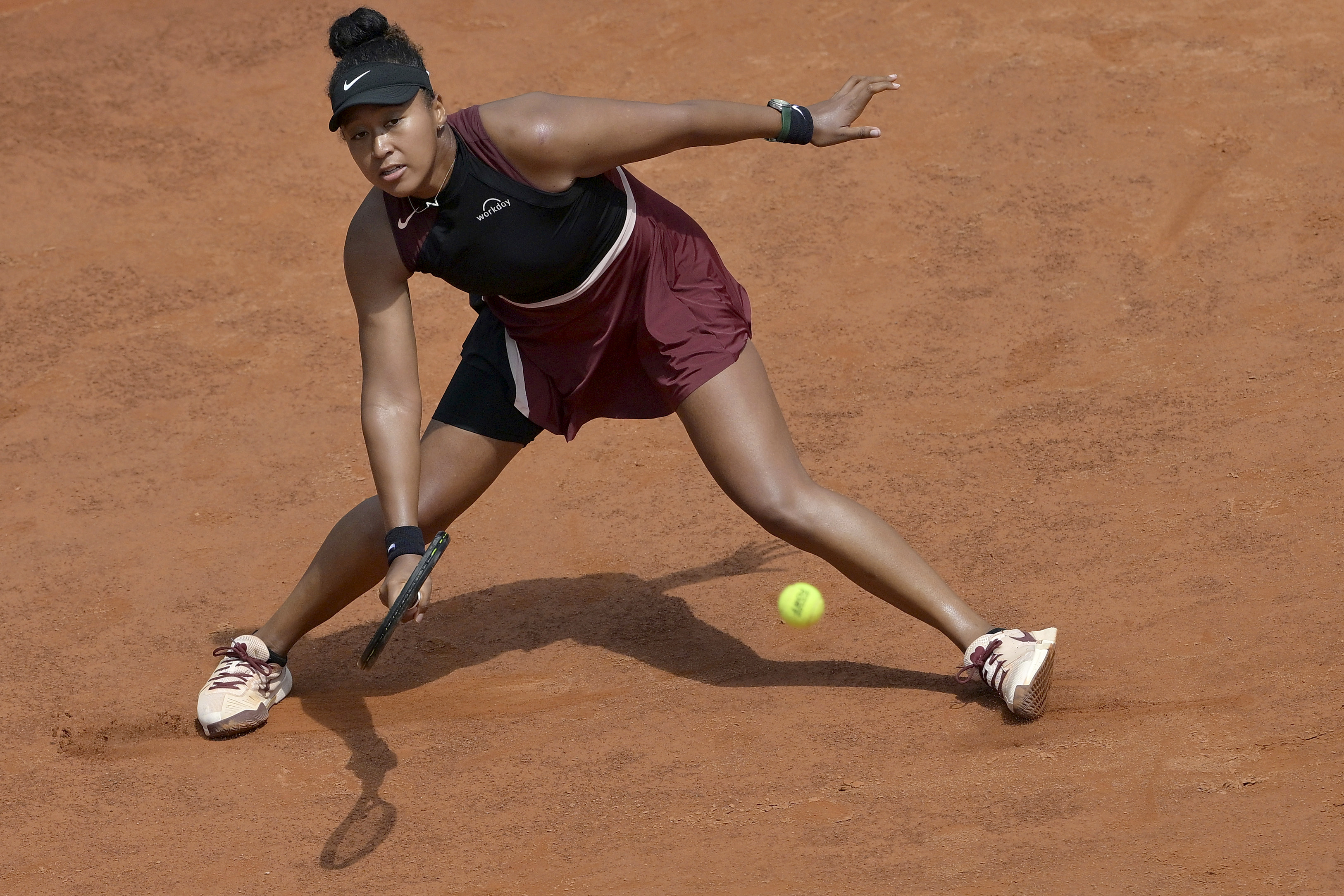 Naomi Osaka has more going on than tennis at the French Open: Her daughter  is learning to walk | AP News