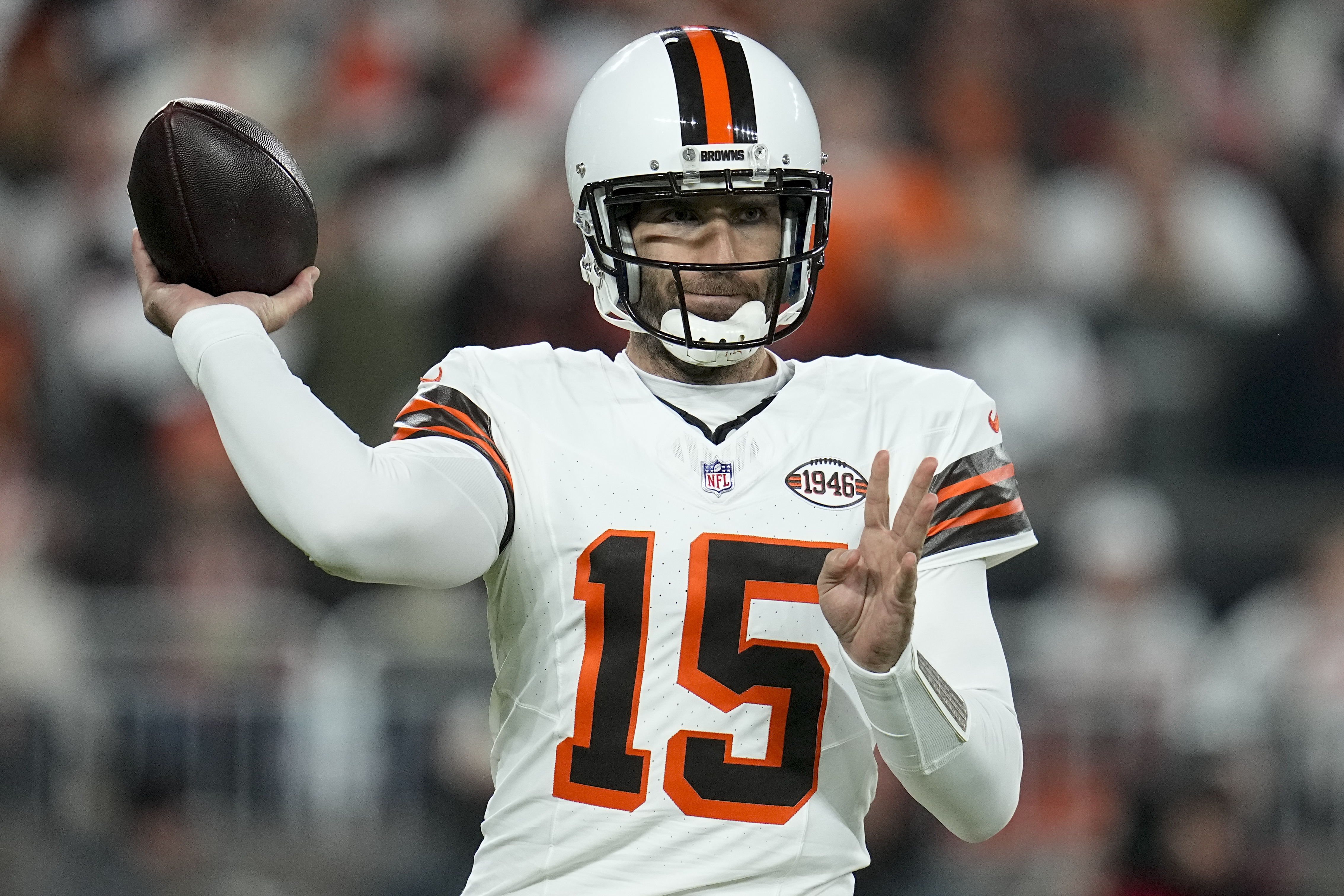 Joe Flacco throws 3 TD passes and Browns clinch unlikely spot in