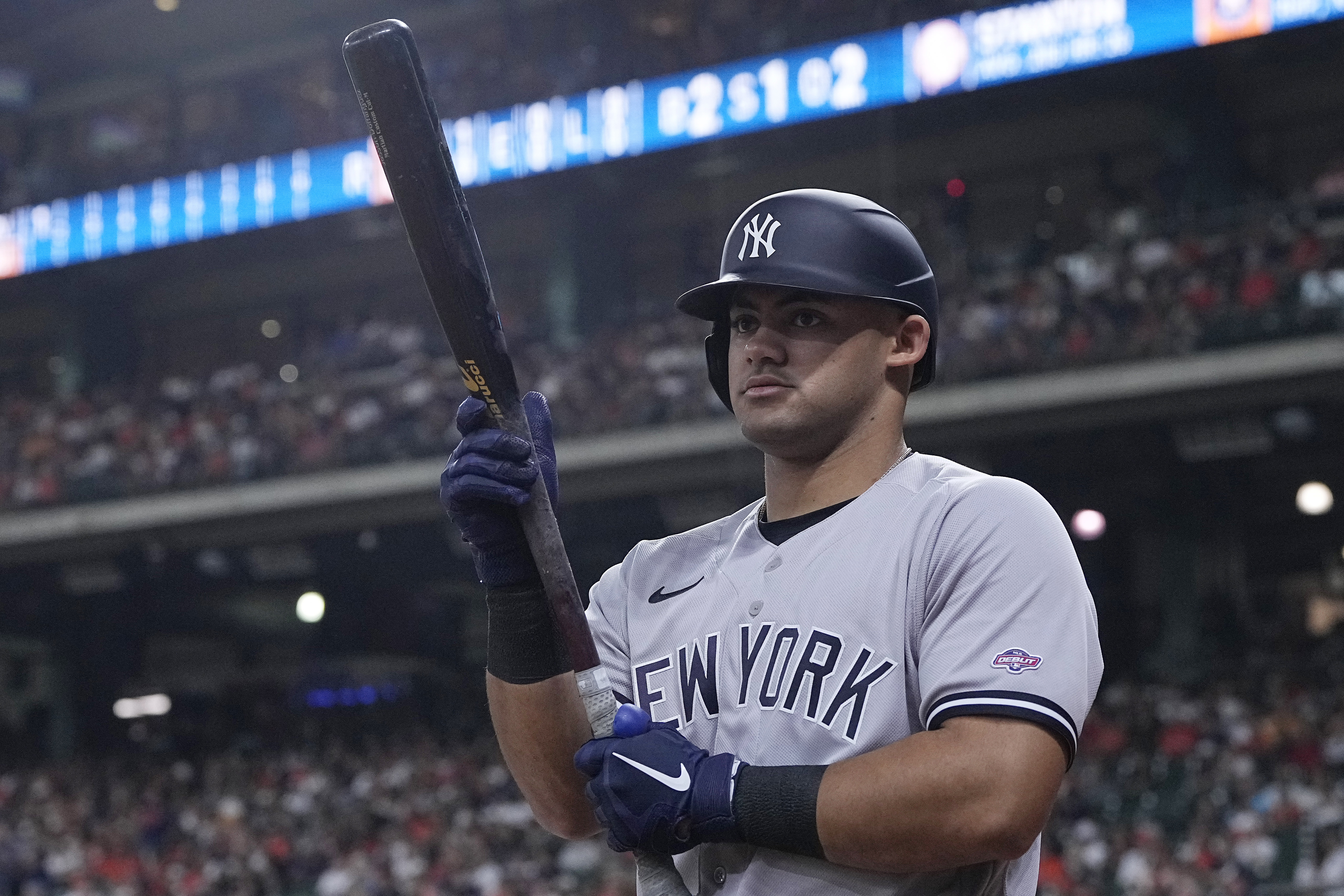 Baby Bomber arrives: Domínguez becomes youngest Yankee with HR in