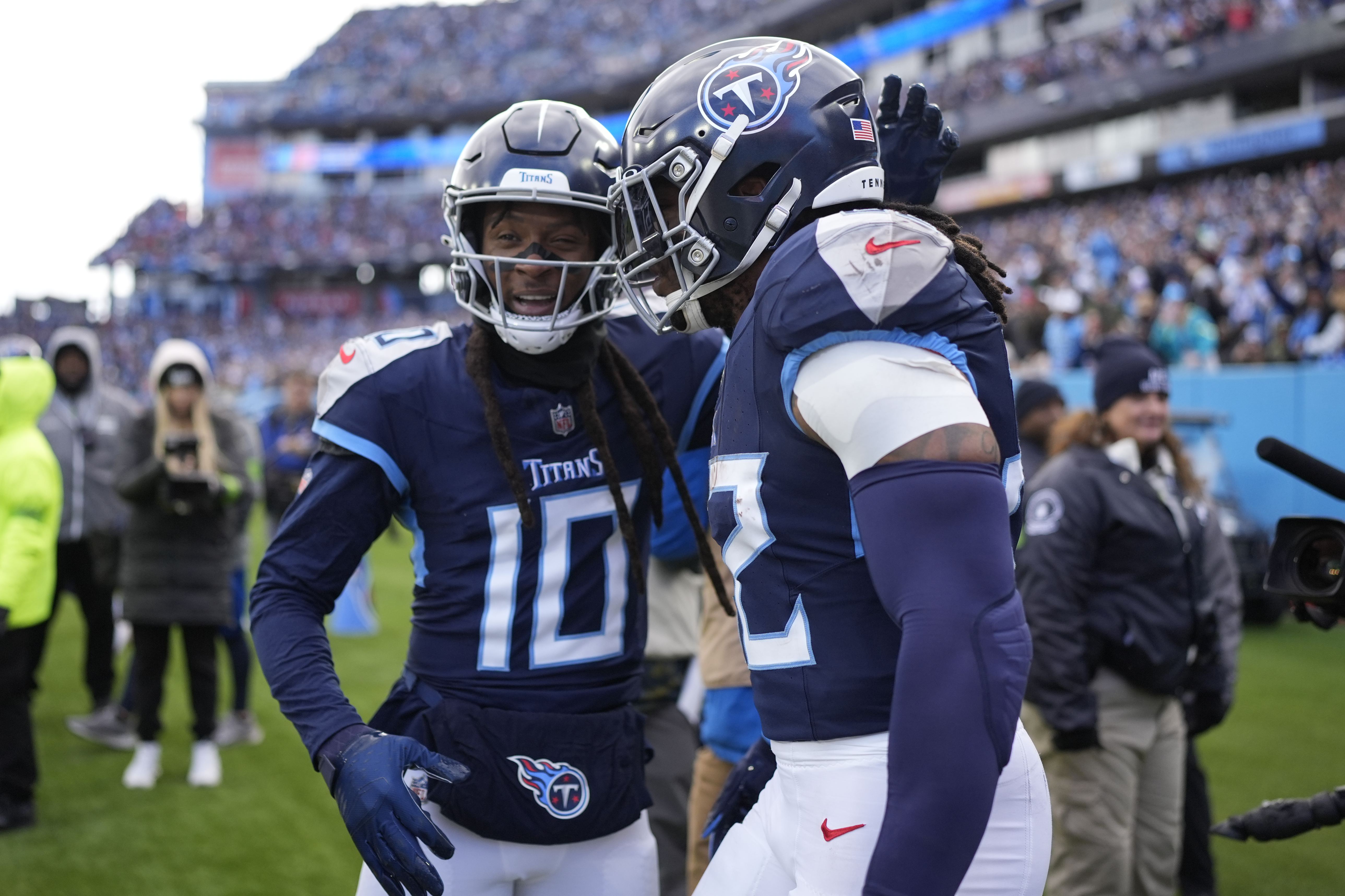 Video: Derrick Henry Says Goodbye to Titans Fans After Last Game Before  Free Agency, News, Scores, Highlights, Stats, and Rumors