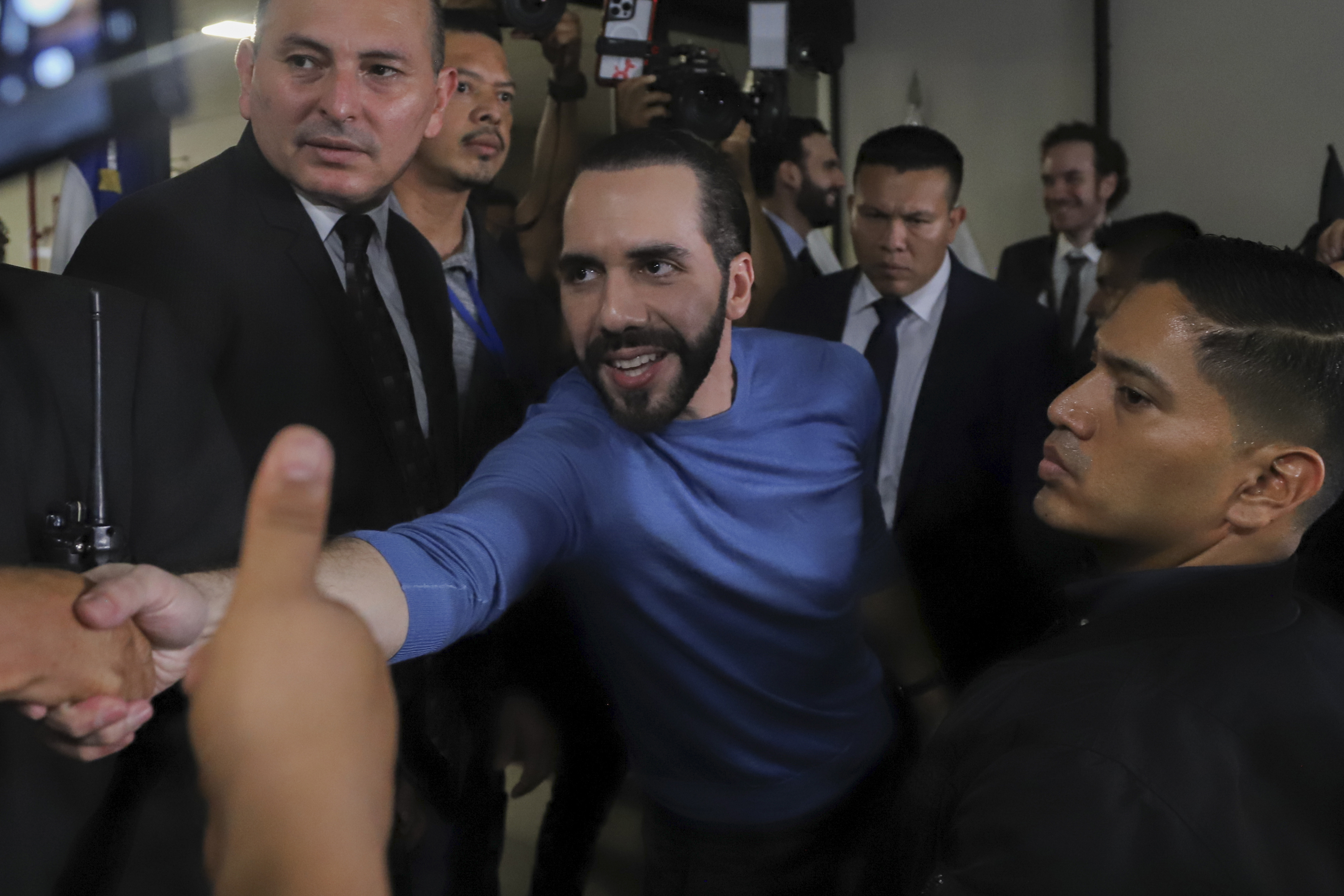 El Salvador's former leftist strongholds contemplate party's demise