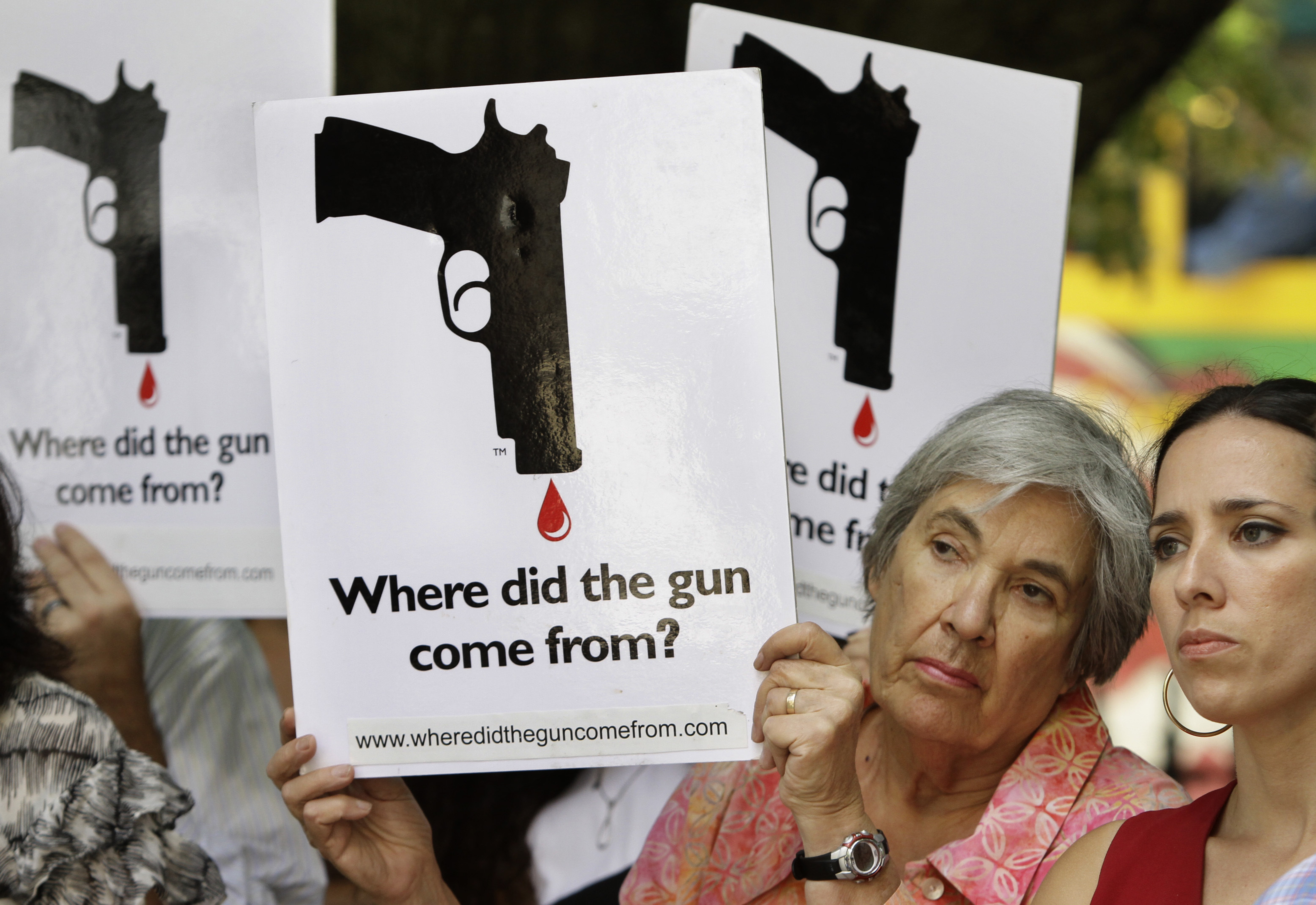 What's in the Mass. House's revised gun reform bill? 