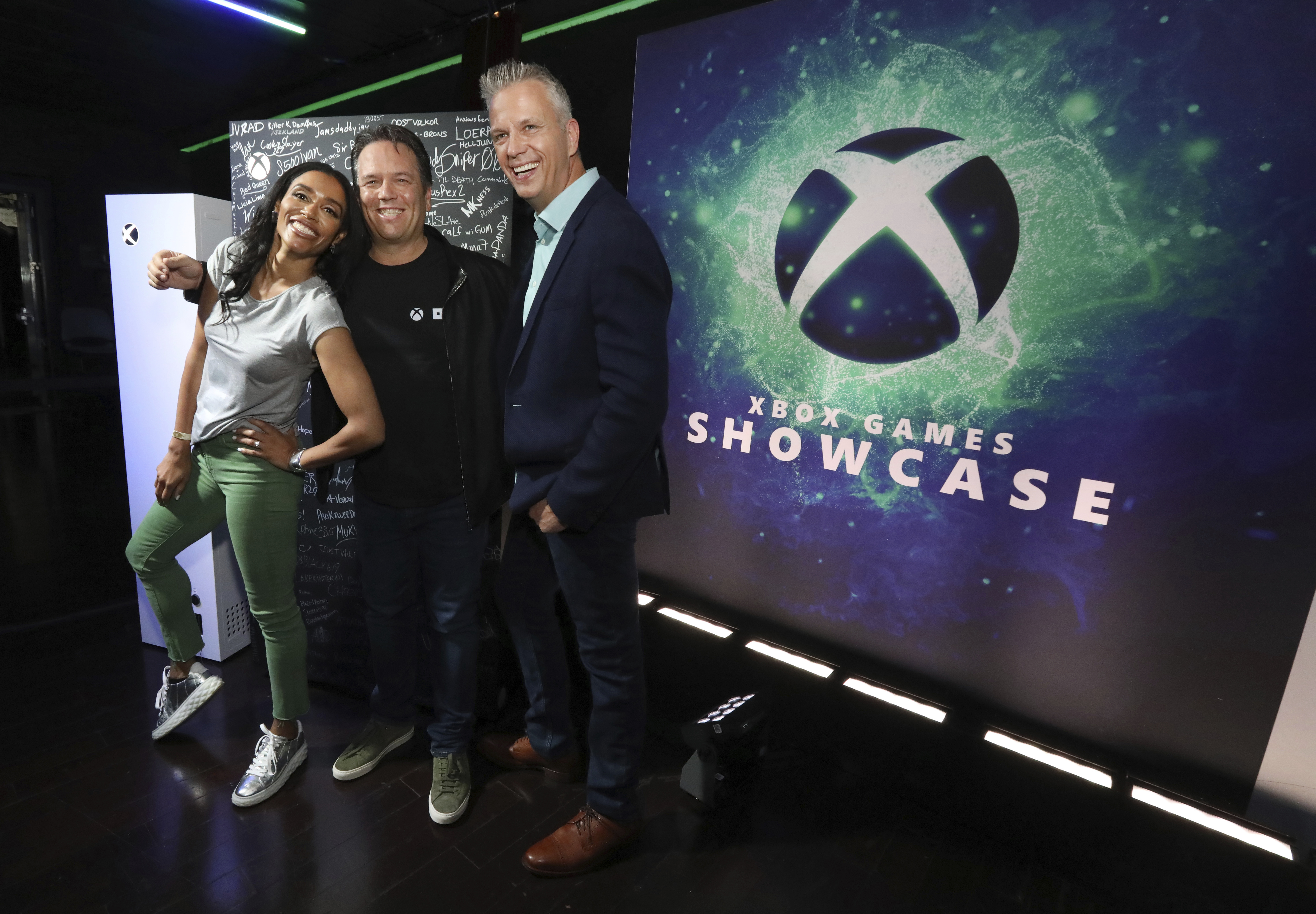 Xbox Head Phil Spencer Shares His Year in Review Stats, and They