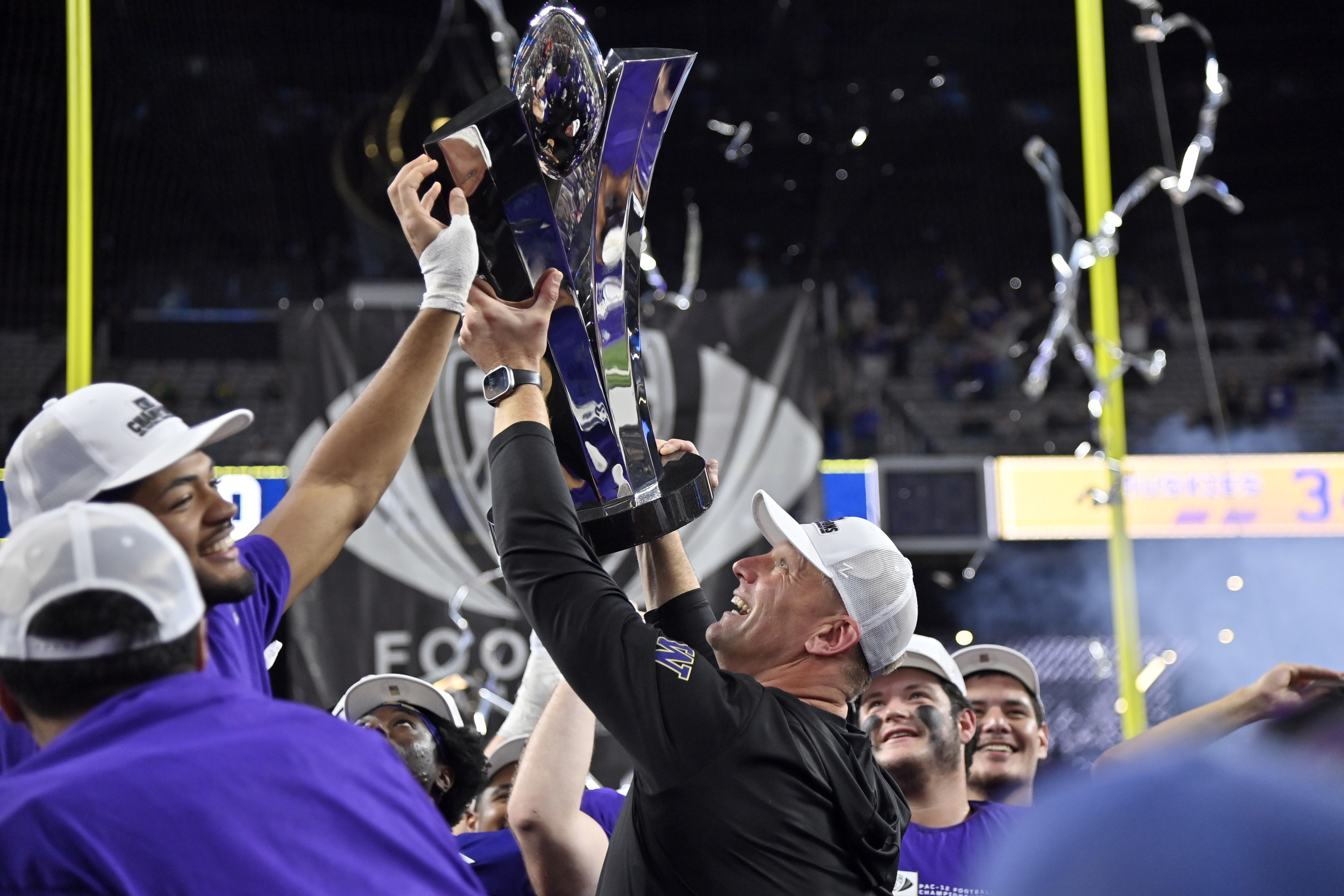 Washington Huskies' Kalen DeBoer is AP coach of the year | AP News