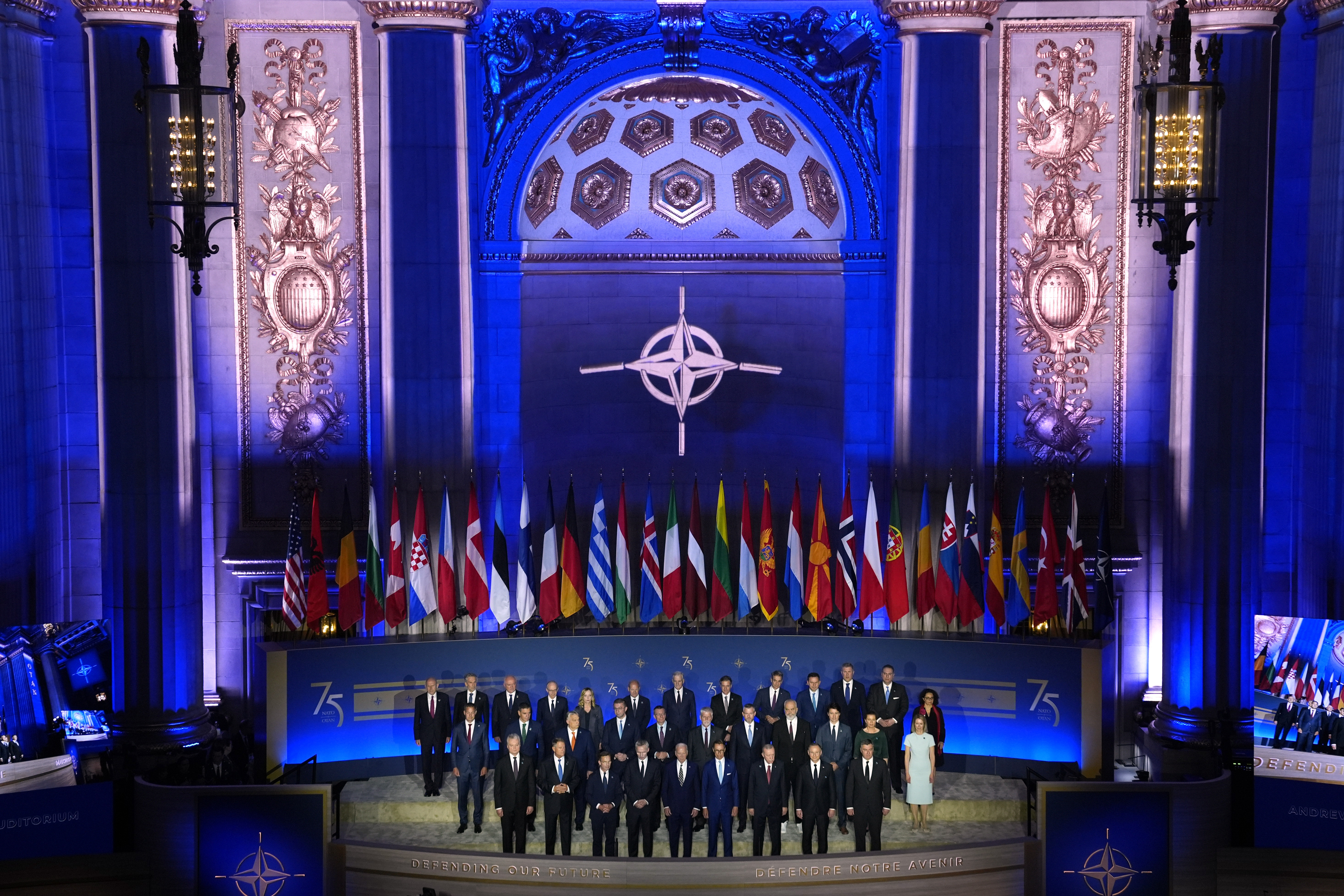 Chiến tranh Nga-Ukraine: Các đồng minh NATO cam kết gửi hệ thống phòng không tới Ukraine