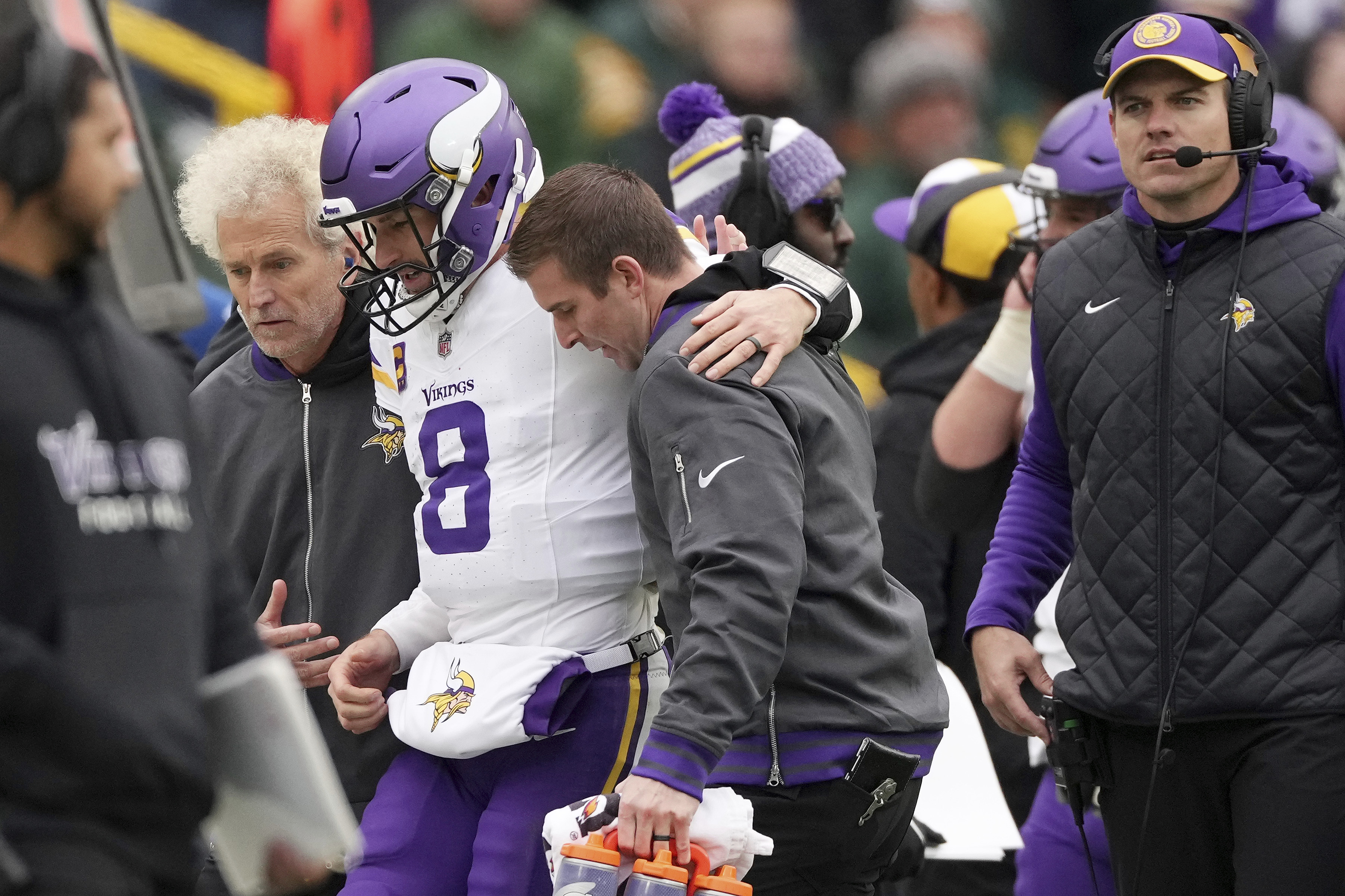 Vikings beat Packers 24-10 but lose Cousins to possible Achilles tendon injury | AP News