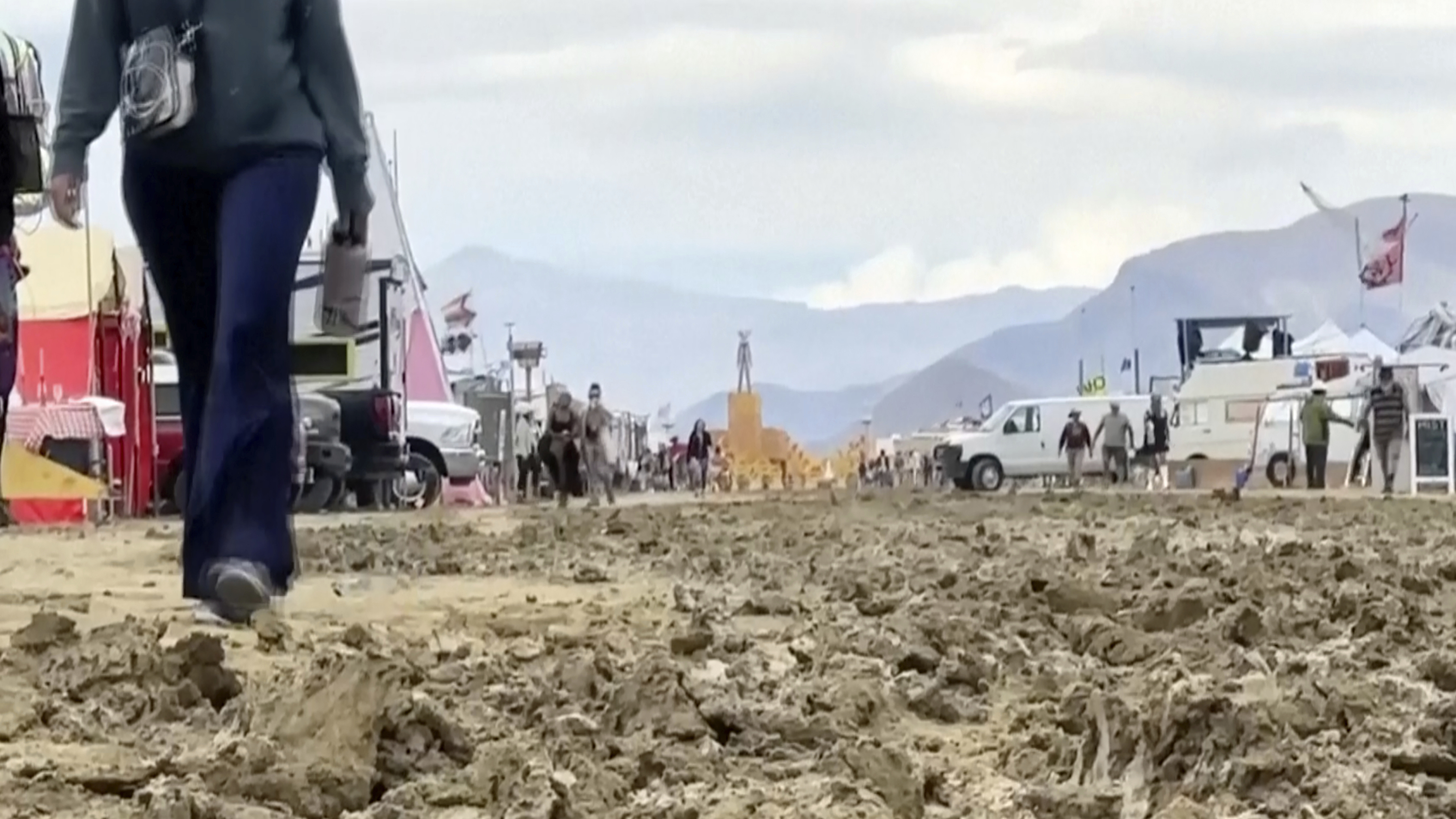 No longer stranded, tens of thousands clean up and head home after Burning  Man floods