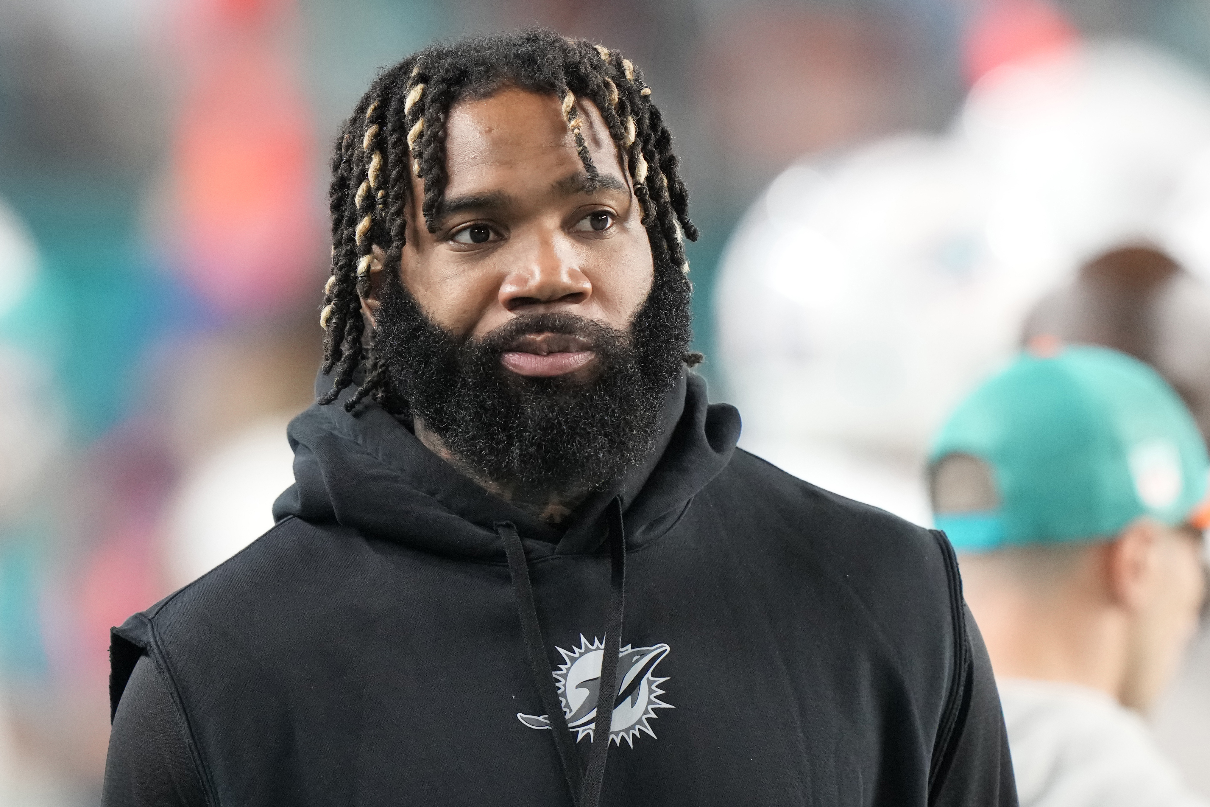 Ex-Dolphin Xavien Howard accused of sending teen explicit photo | AP News