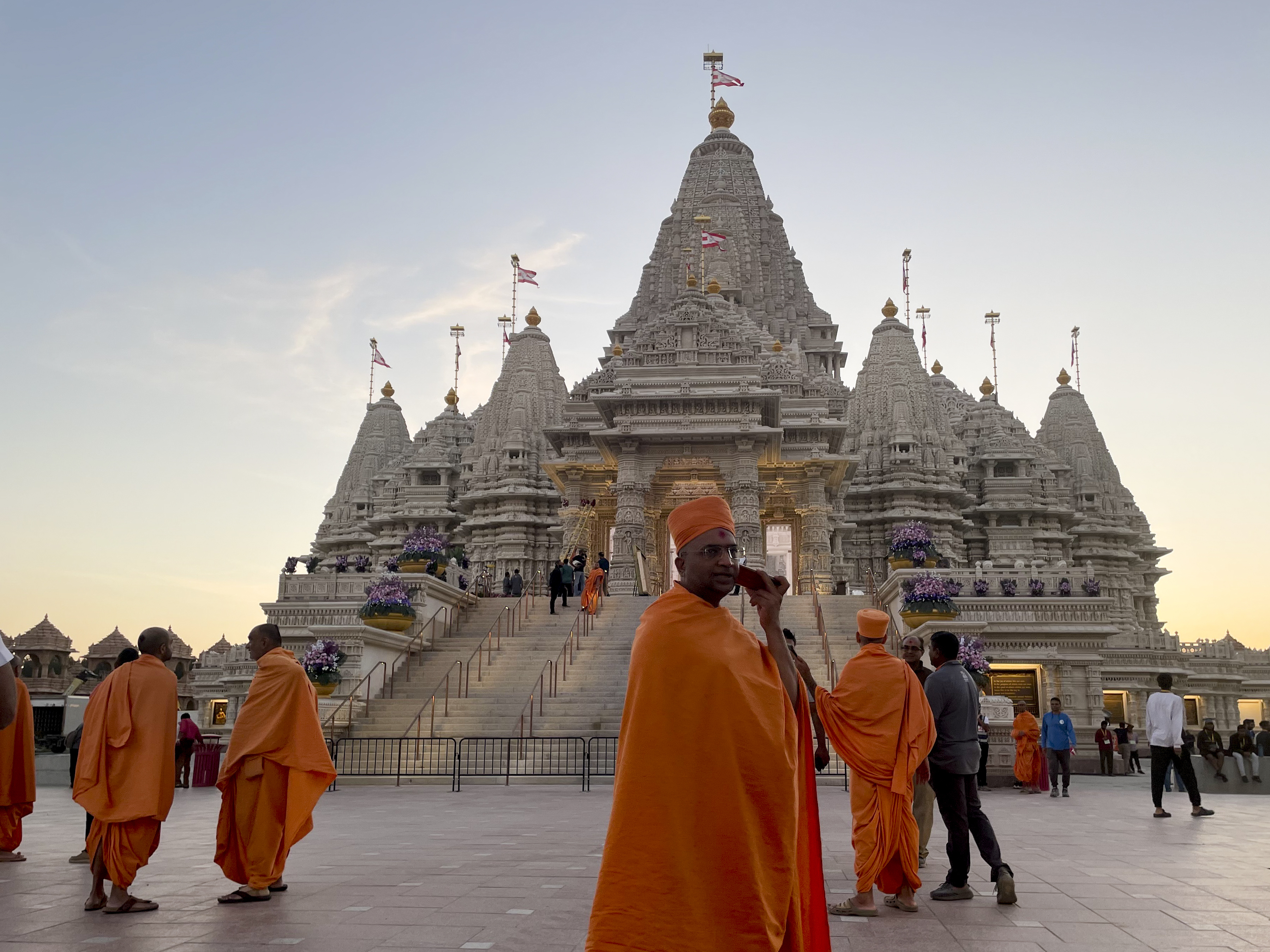 Largest Hindu temple outside India in the modern era opens in New Jersey |  AP News