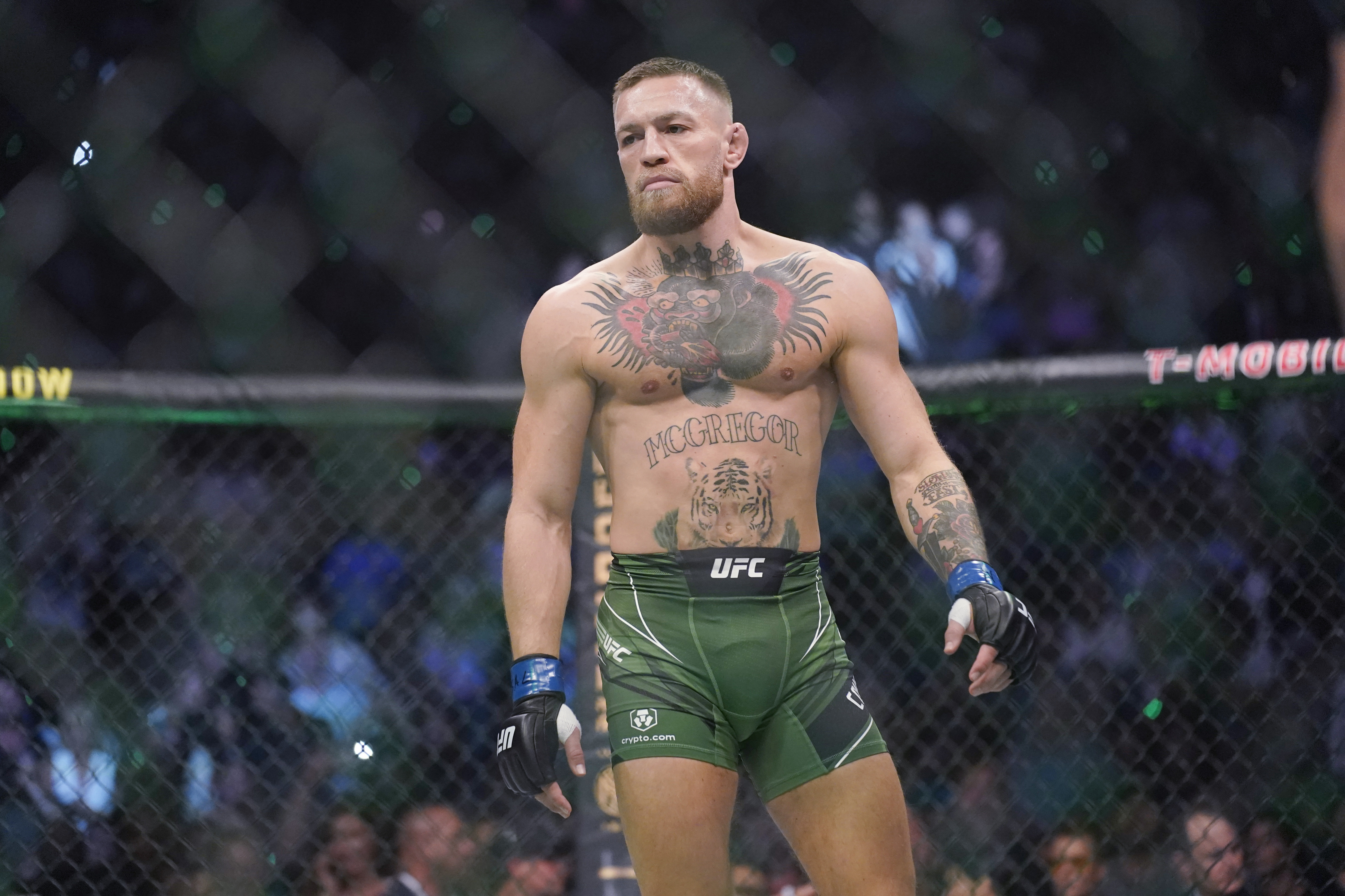 Conor McGregor dice que una fractura en un dedo del pie lo forzó a  retirarse de UFC 303 | AP News