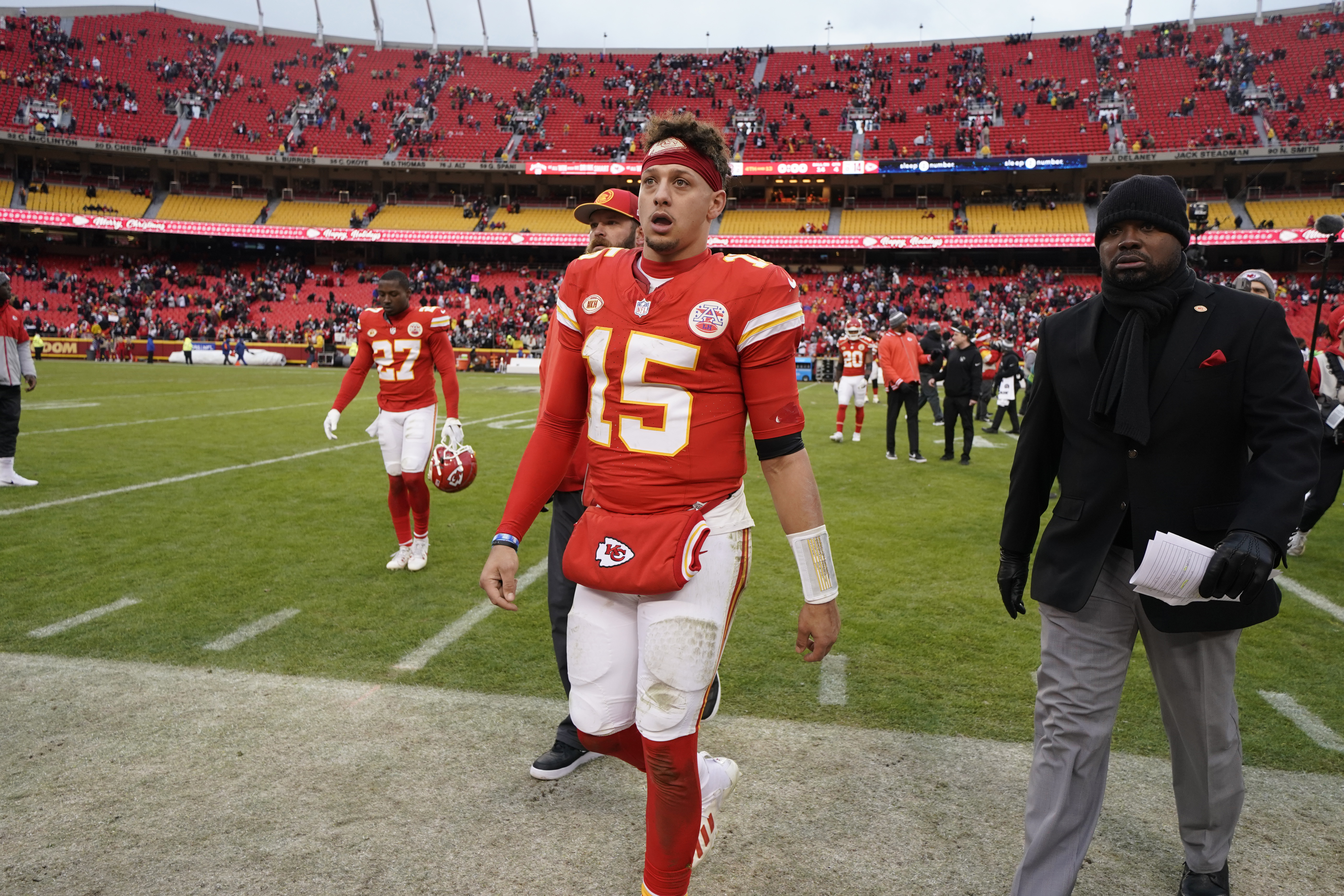 Analysis: Kansas City Chiefs still in AFC West driver's seat despite so  many blunders, butterfingers