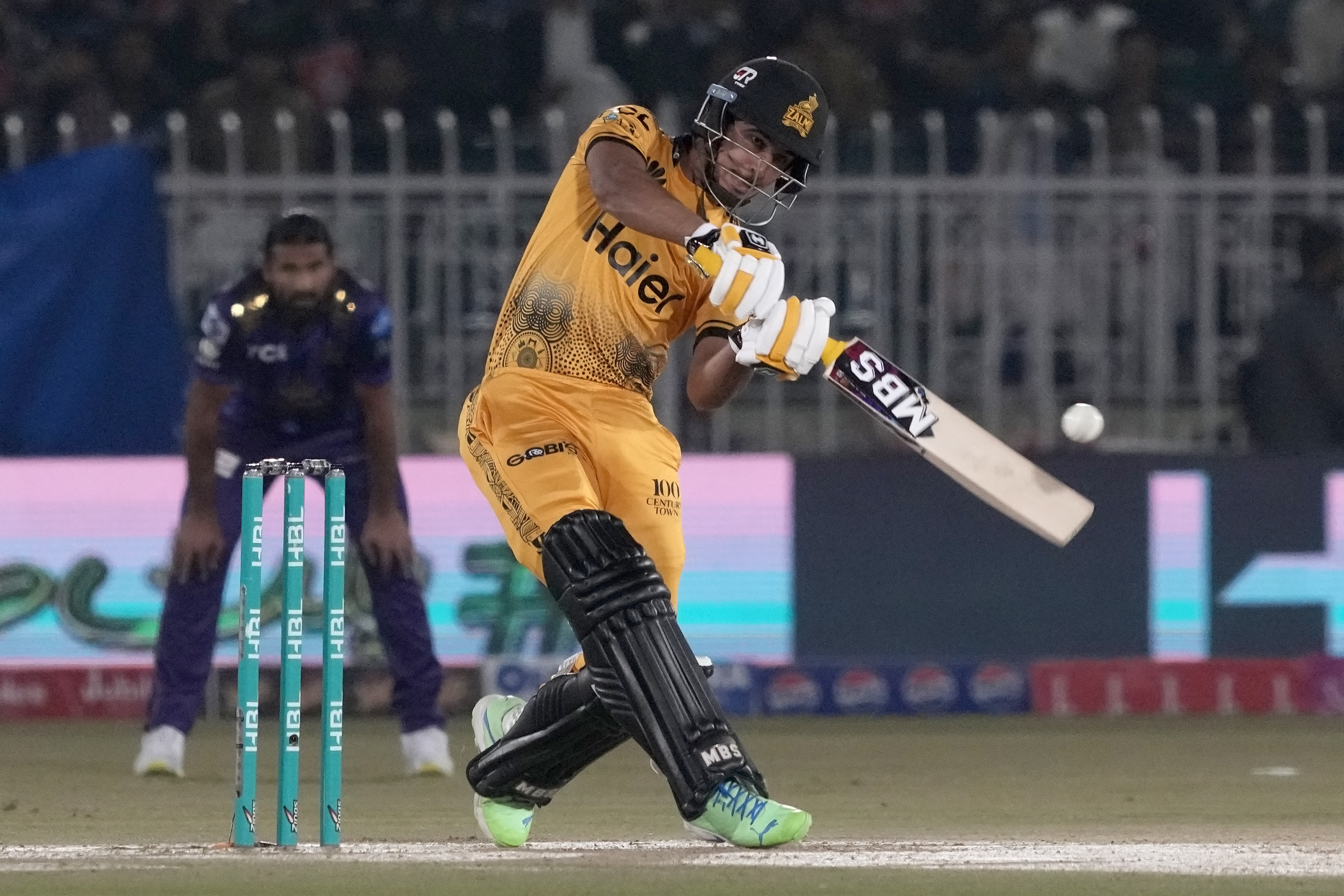 Babar and Ayub propel Peshawar into PSL playoffs; Hosein hat trick in vain  for Quetta | AP News