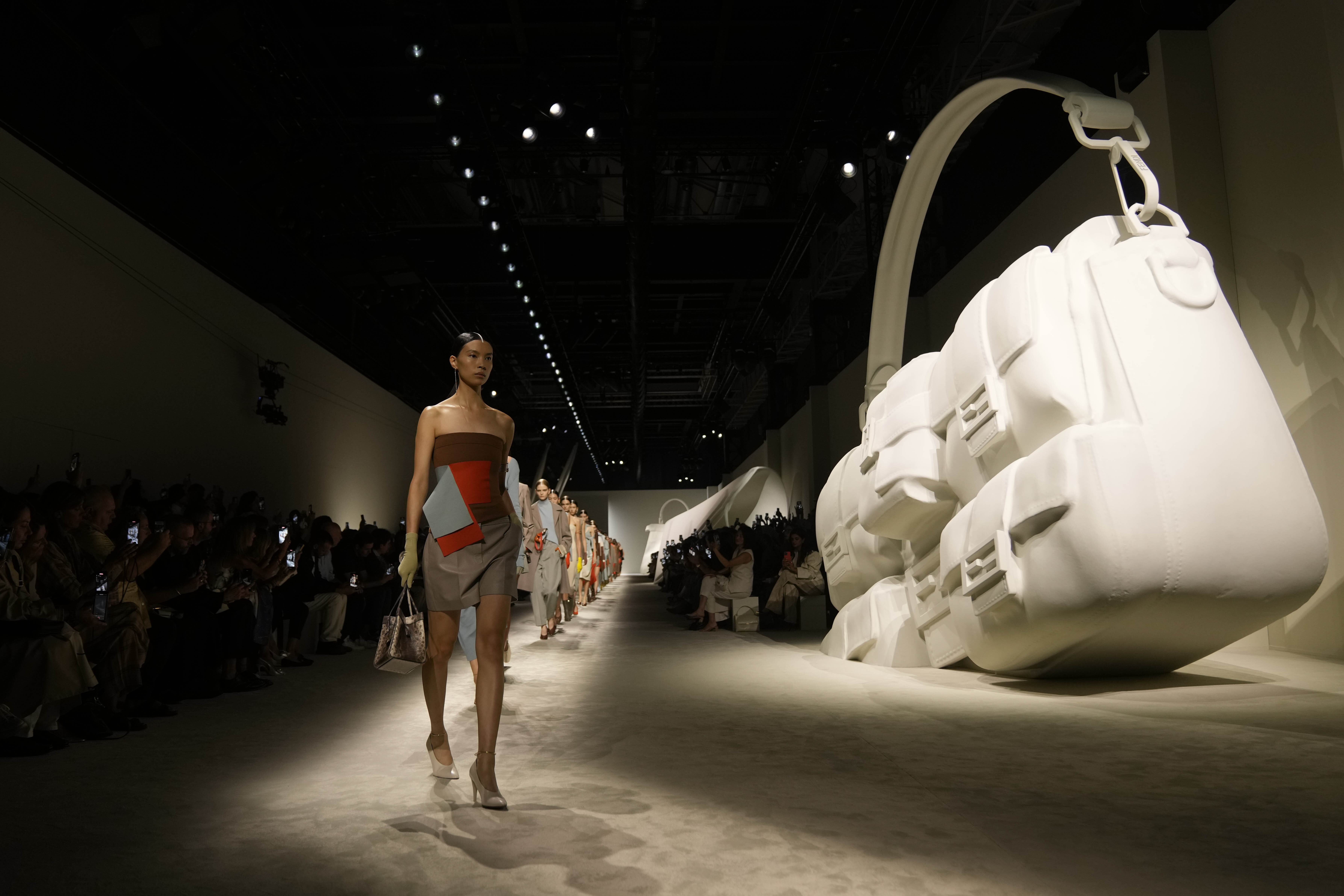 Fendi kicks off Milan Fashion Week with a physical show  Runway fashion  couture, Runway fashion, Runway outfits