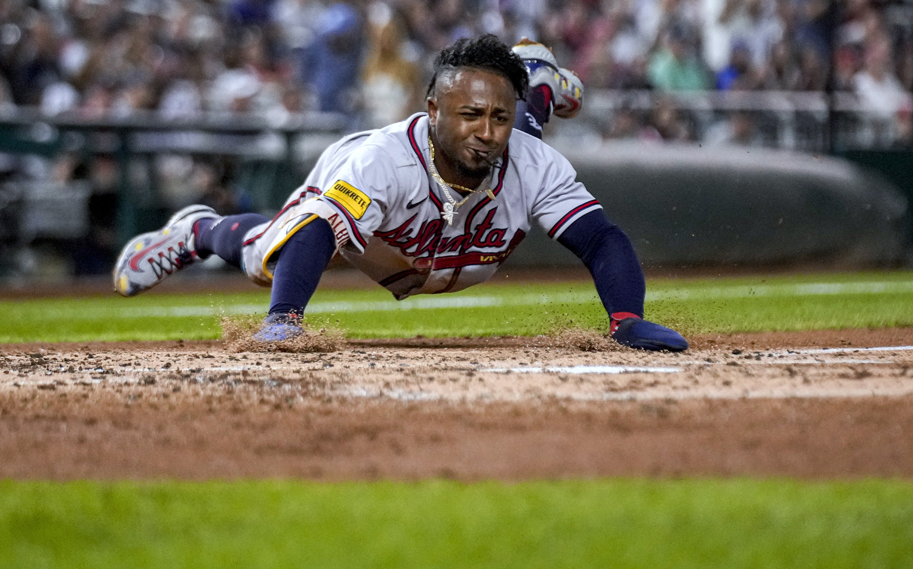 Ronald Acuna Jr. joins 40-40 club, Braves beat Nats on road
