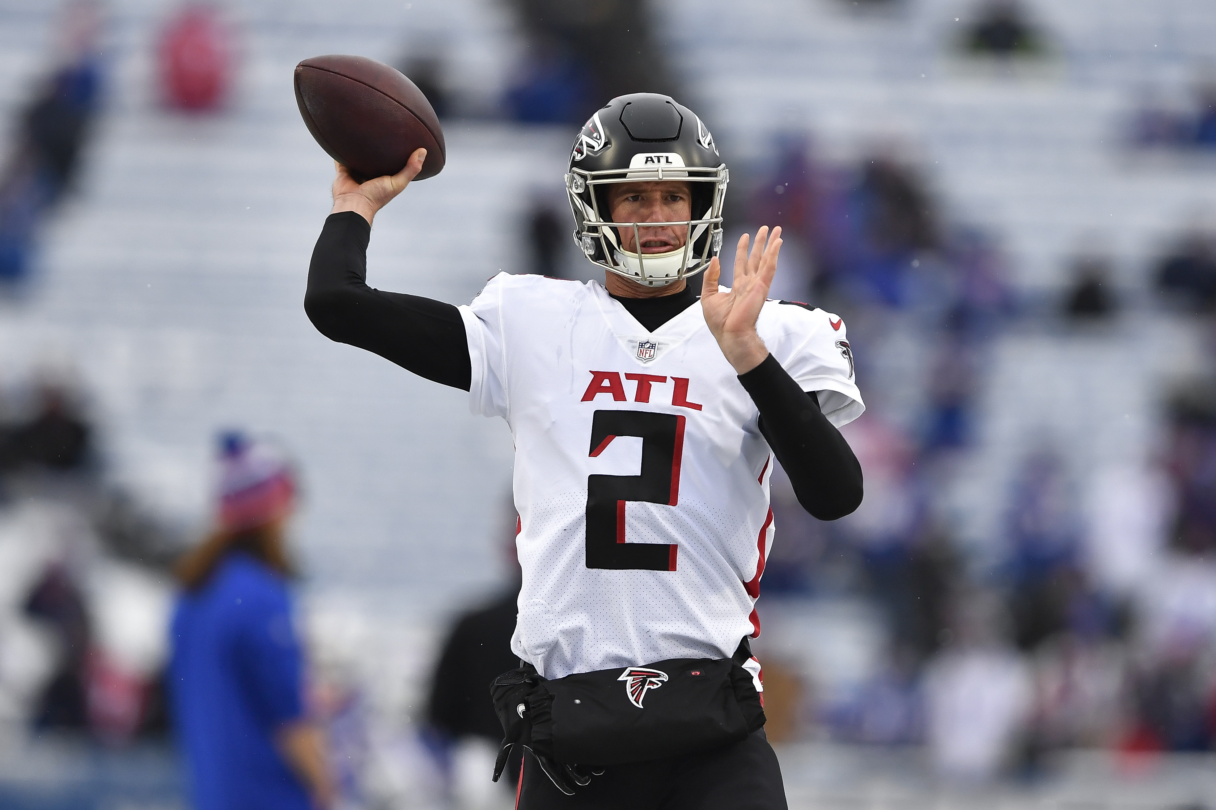 Former Falcons QB Matt Ryan brings twin sons along for training