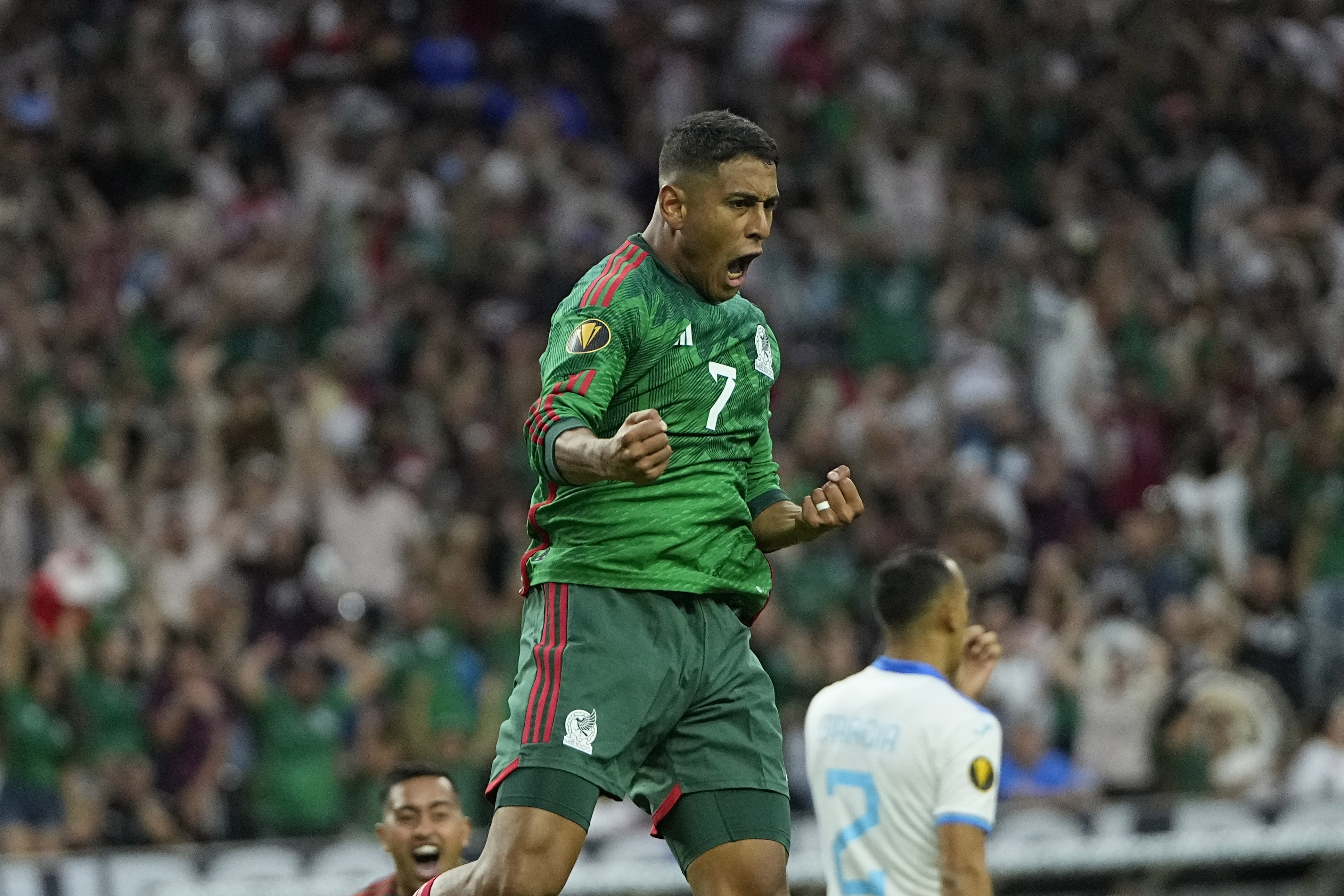 W Gold Cup on X: ⚽ Luis Romo scored a brace for @miseleccionmx. Will he  score again in this match? 🏆 Play the #PredictorChallenge now! 👉    / X