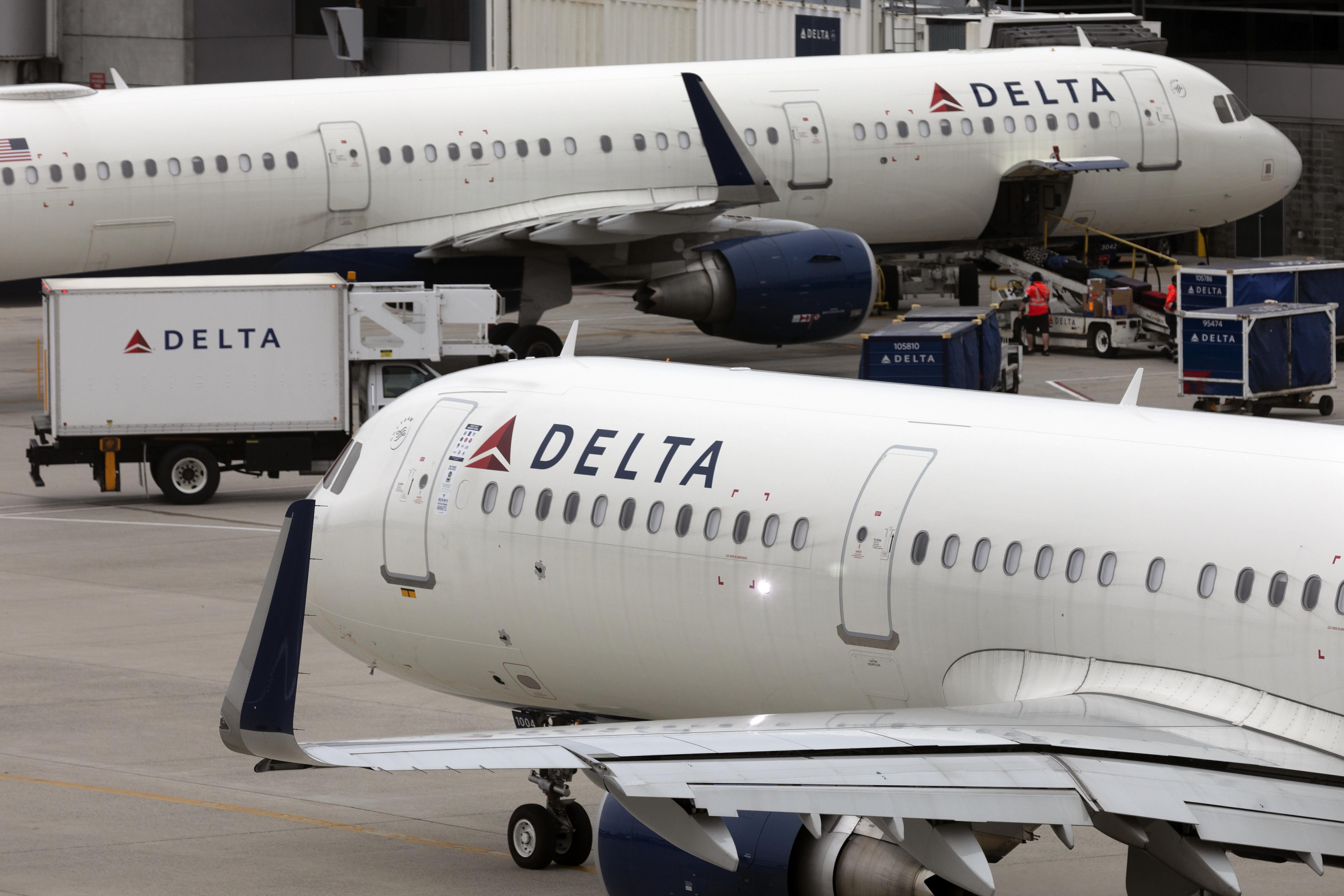 Delta Air Lines is soaring to a record $1.8 billion profit as summer  vacationers pack planes
