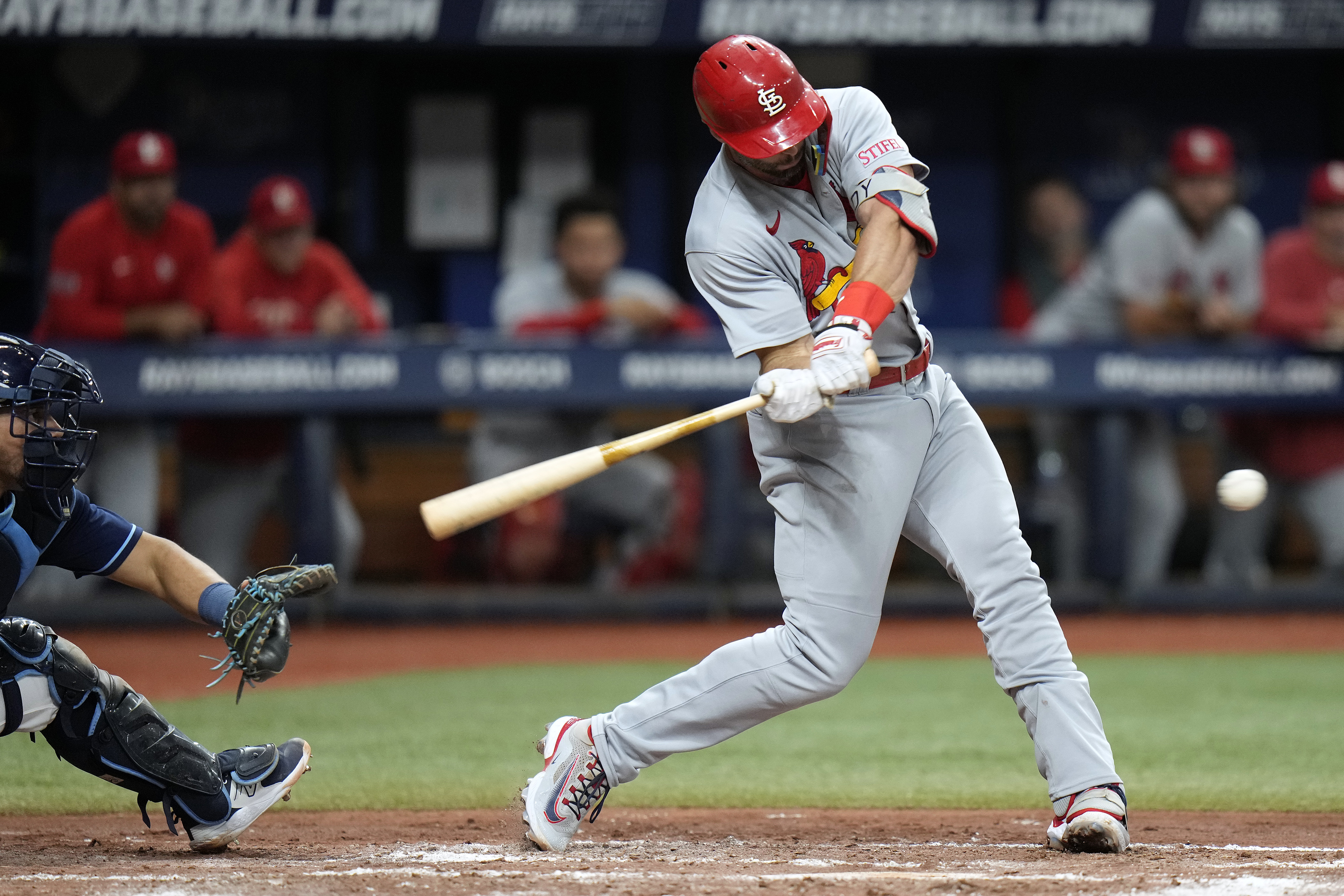 Goldschmidt's grand slam lifts Cardinals to wild 6-5 win over Pirates