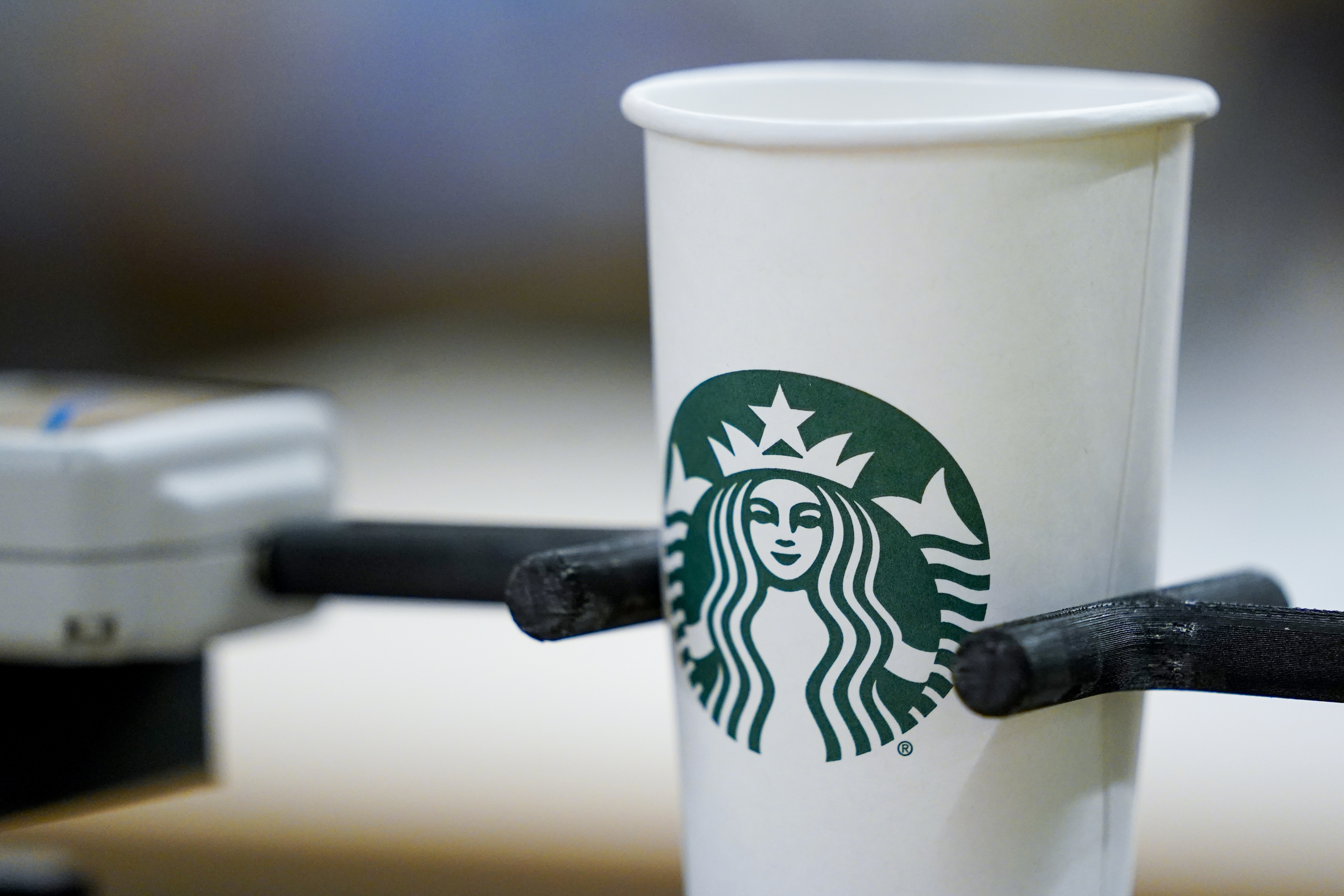 Citing sustainability, Starbucks wants to overhaul its iconic cup