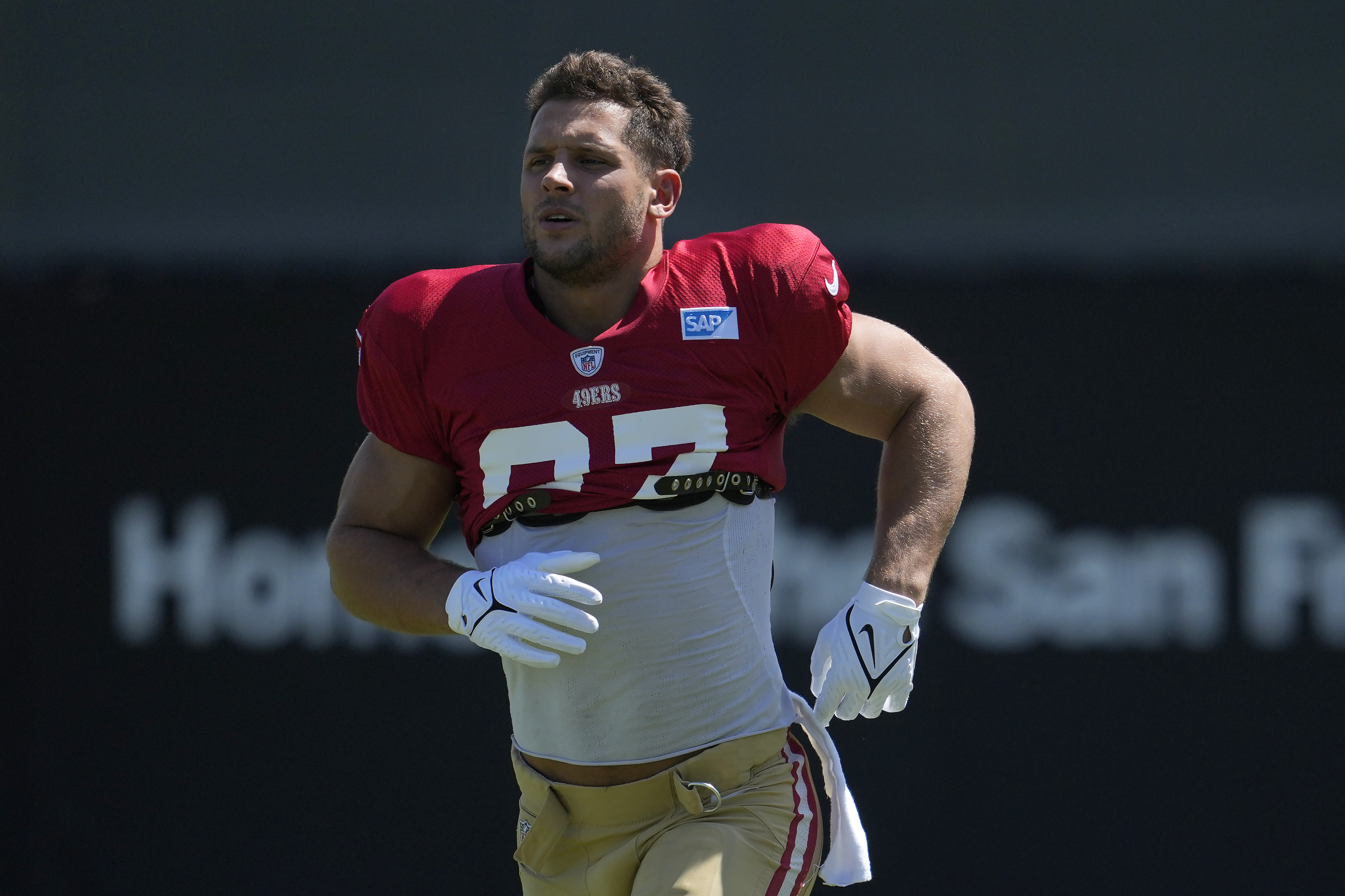 Are the 49ers online playing today